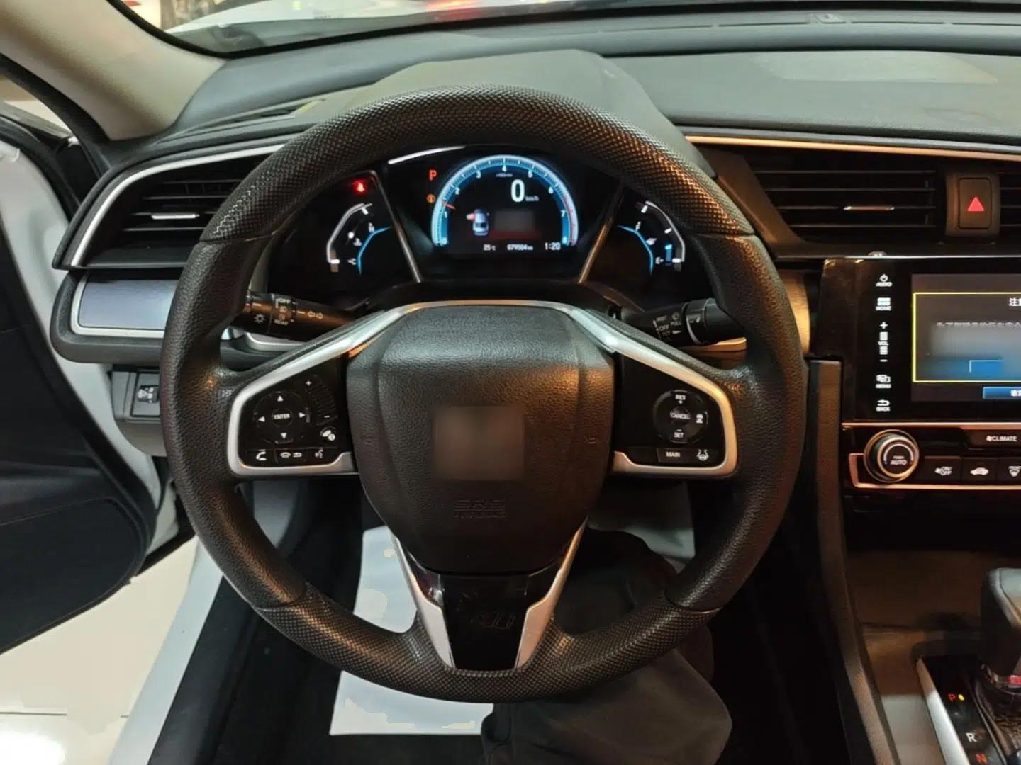 Honda Civic 2016 220TURBO CVT Luxury Edition — миниатюра 13