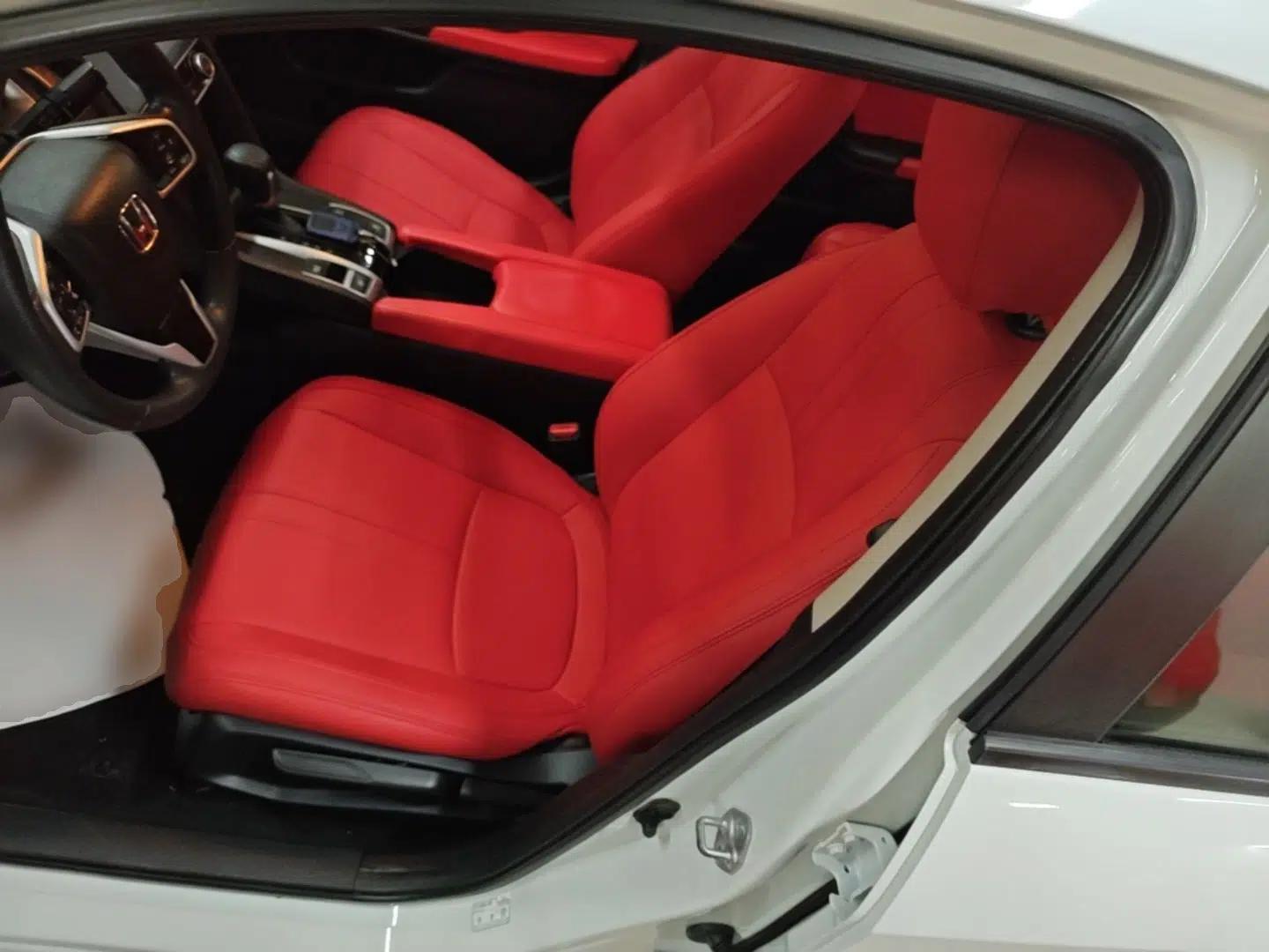 Honda Civic 2016 220TURBO CVT Luxury Edition — миниатюра 17