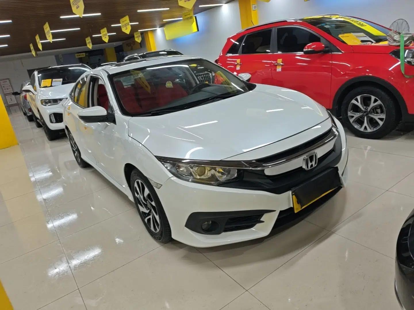 Honda Civic 2016 220TURBO CVT Luxury Edition — миниатюра 3