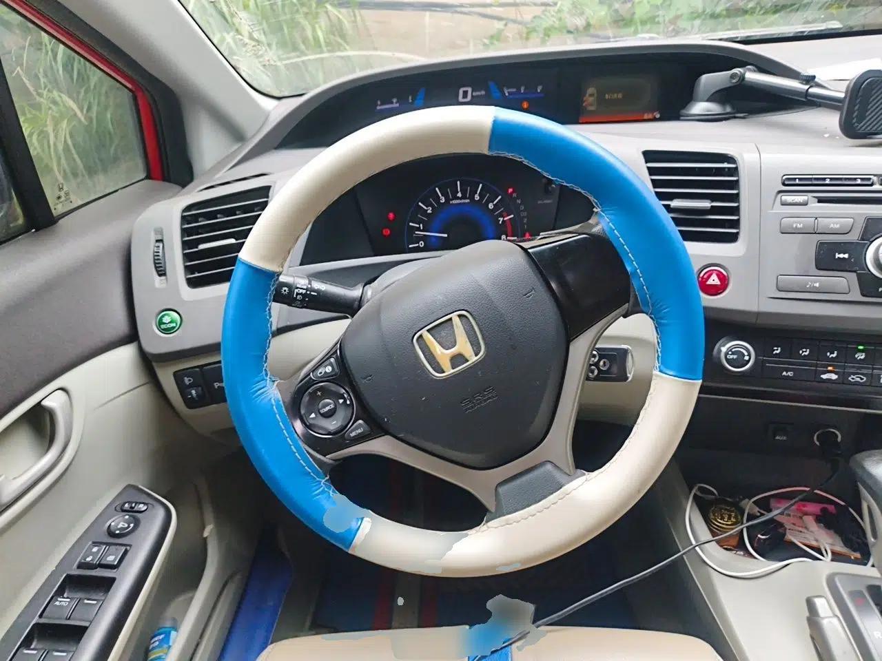 Honda Civic 2012 1.8L automatic comfort version — миниатюра 10