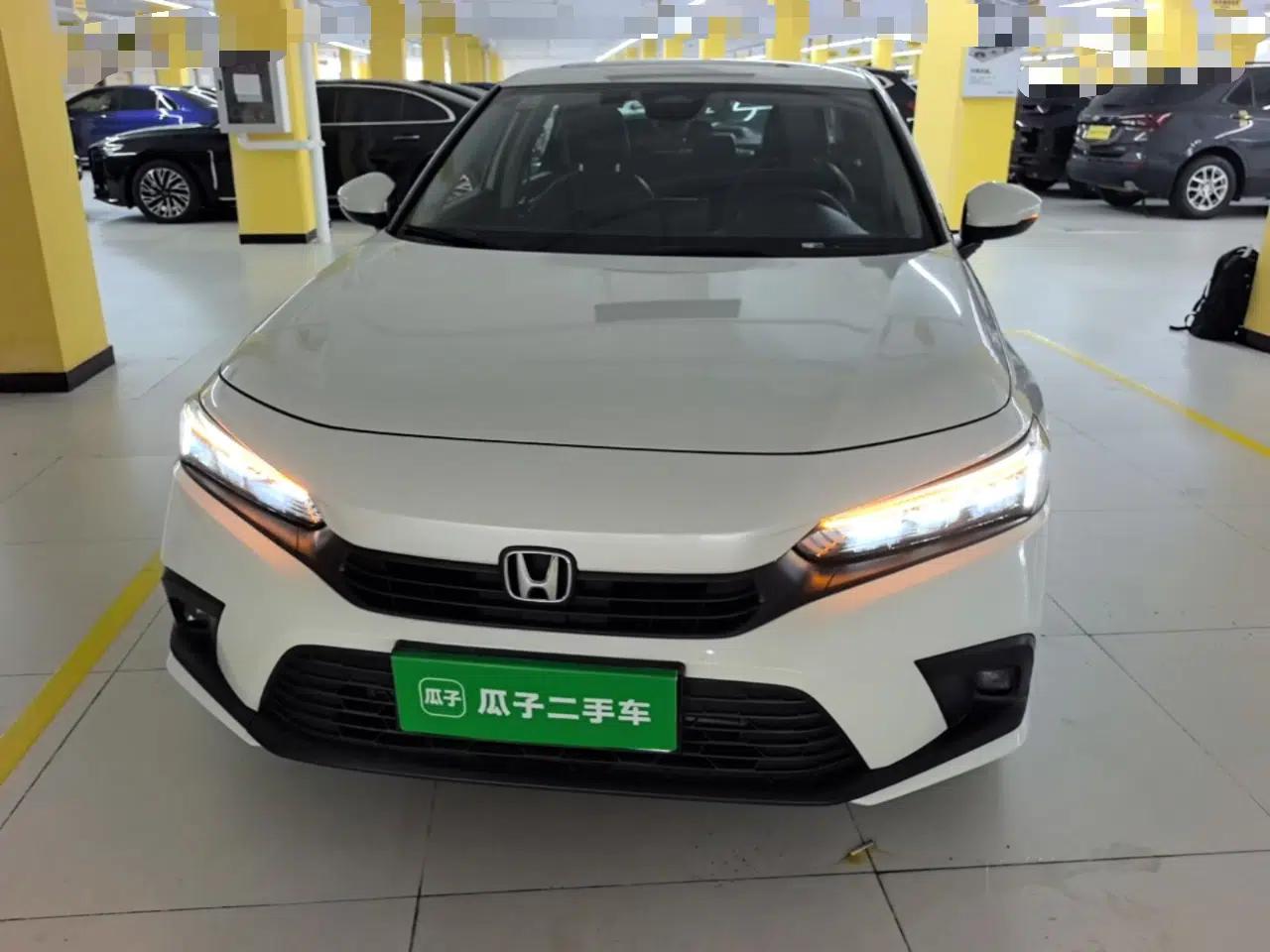 Honda Civic 2023 240TURBO CVT Dynamic Edition — миниатюра 2