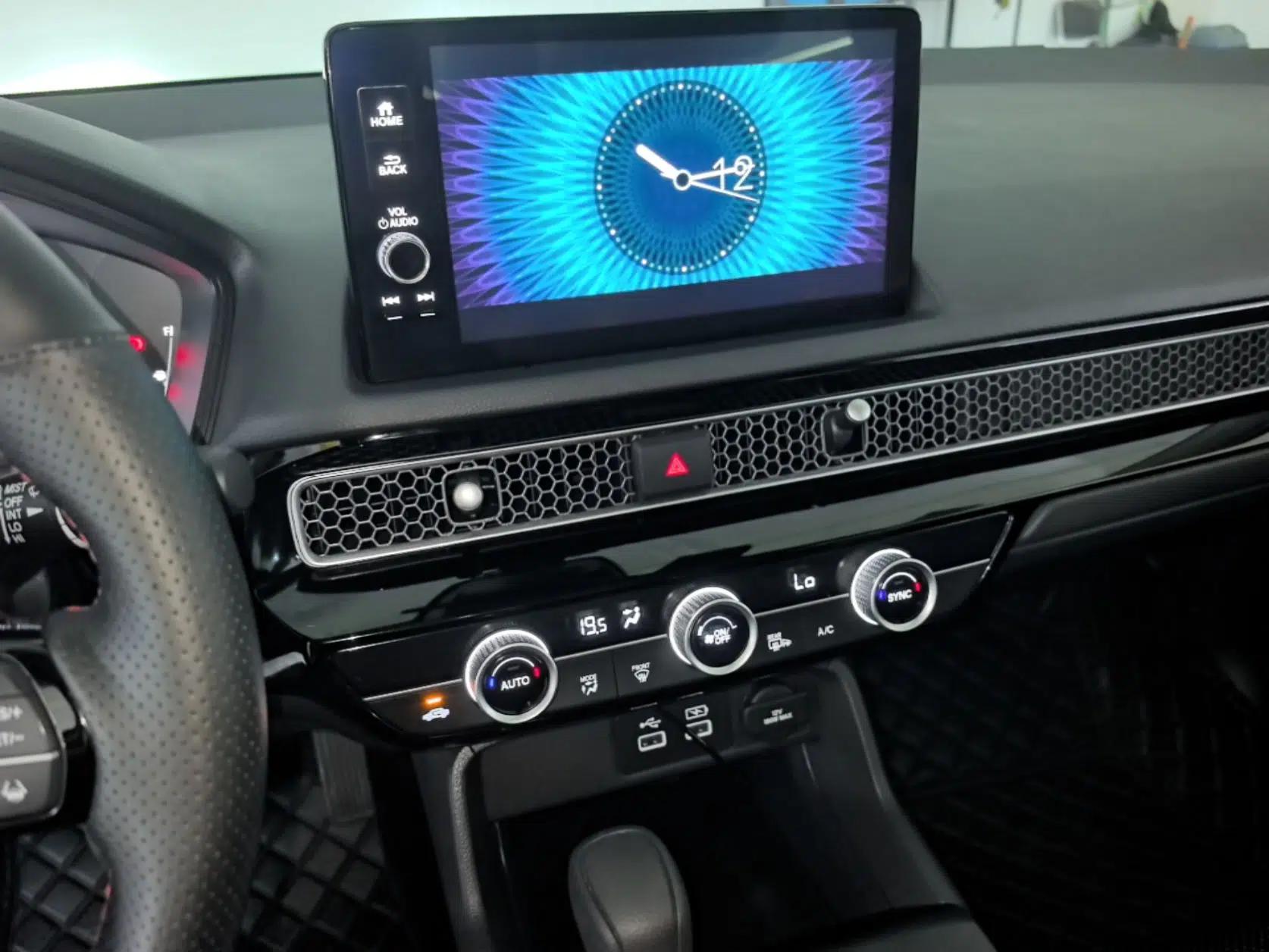 Honda Civic 2023 240TURBO CVT Dynamic Edition — миниатюра 15