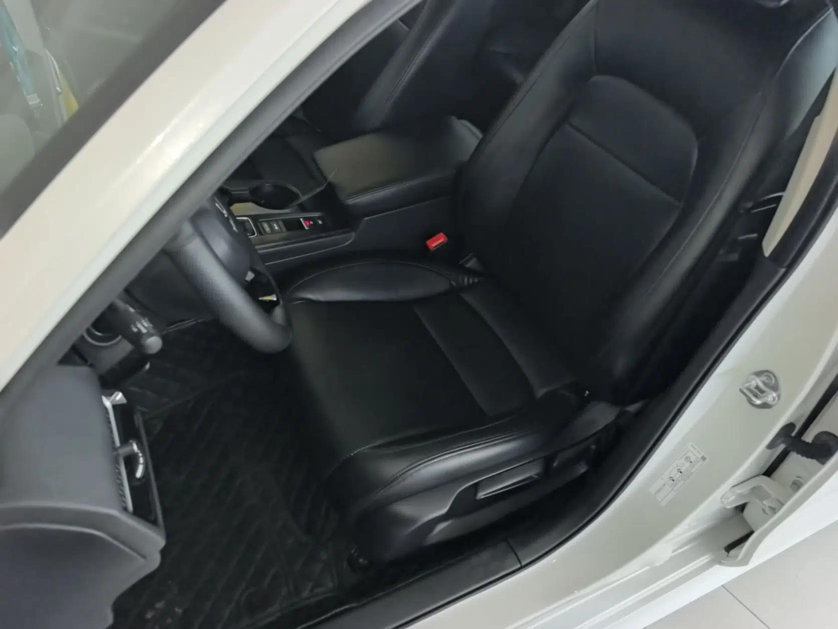 Honda Civic 2023 240TURBO CVT Dynamic Edition — миниатюра 17