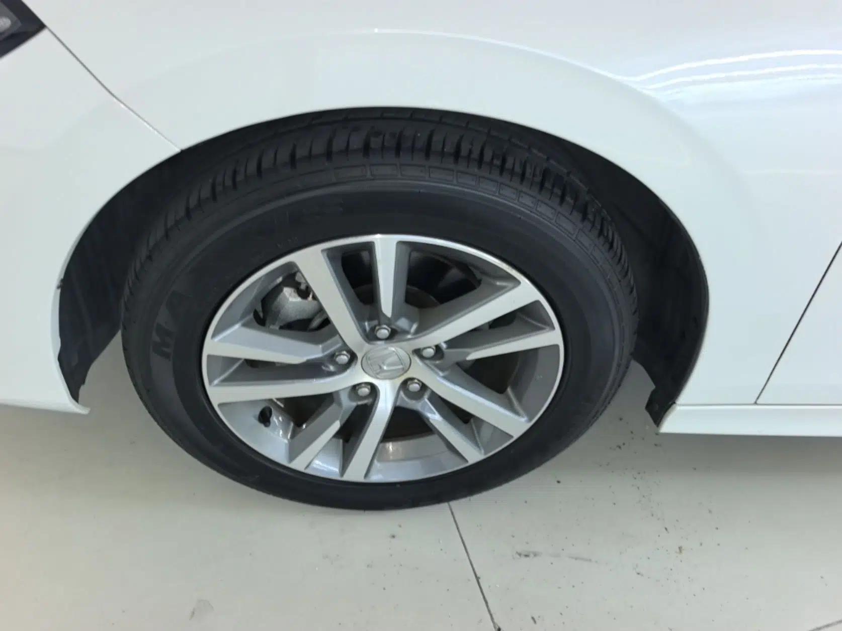Honda Civic 2023 240TURBO CVT Dynamic Edition — миниатюра 10