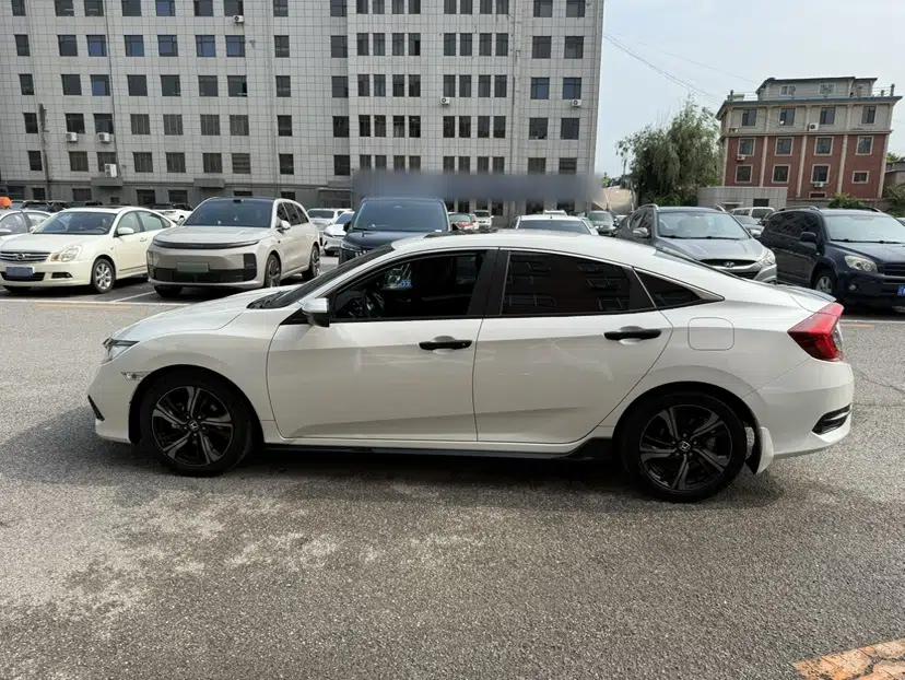 Honda Civic 2019 220TURBO CVT Dynamic Edition China VI Emission Standard — миниатюра 14