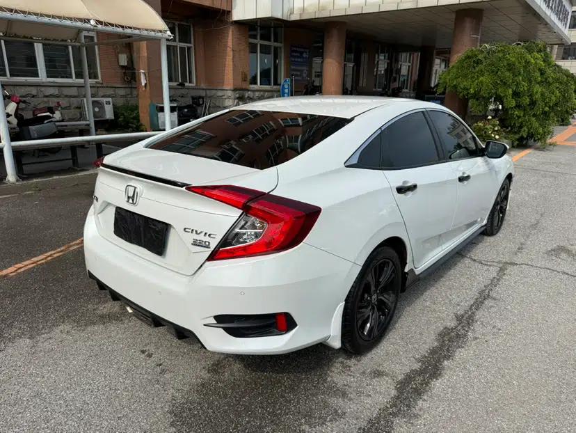 Honda Civic 2019 220TURBO CVT Dynamic Edition China VI Emission Standard — миниатюра 16