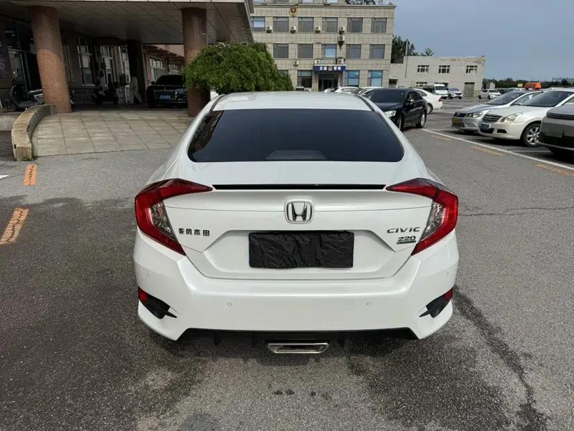 Honda Civic 2019 220TURBO CVT Dynamic Edition China VI Emission Standard — миниатюра 17