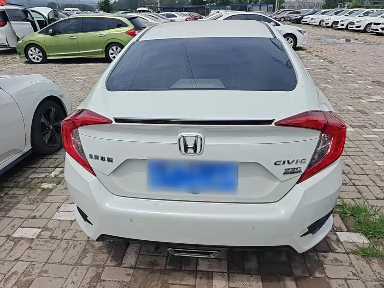 Honda Civic 2019 220TURBO CVT Dynamic Edition China VI Emission Standard — миниатюра 5