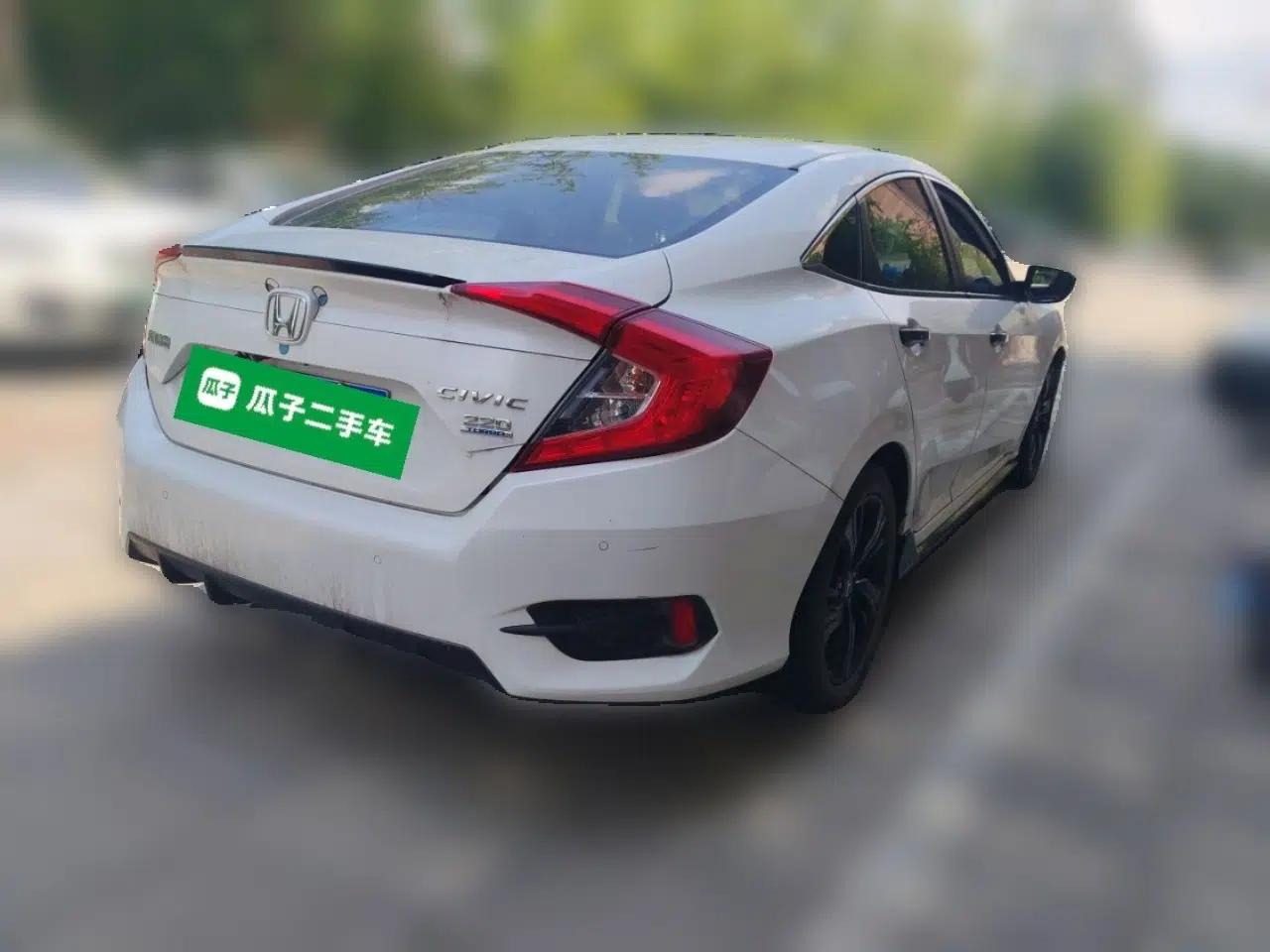 Honda Civic 2019 220TURBO CVT Dynamic Edition China V Emission Standard — миниатюра 6