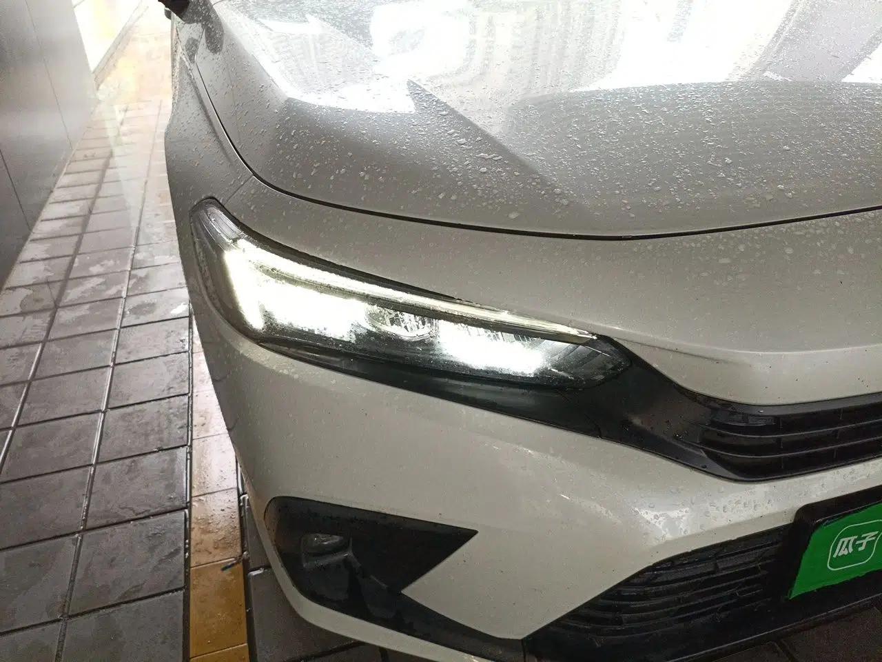 Honda Civic 2022 240TURBO CVT Dynamic Edition — миниатюра 7