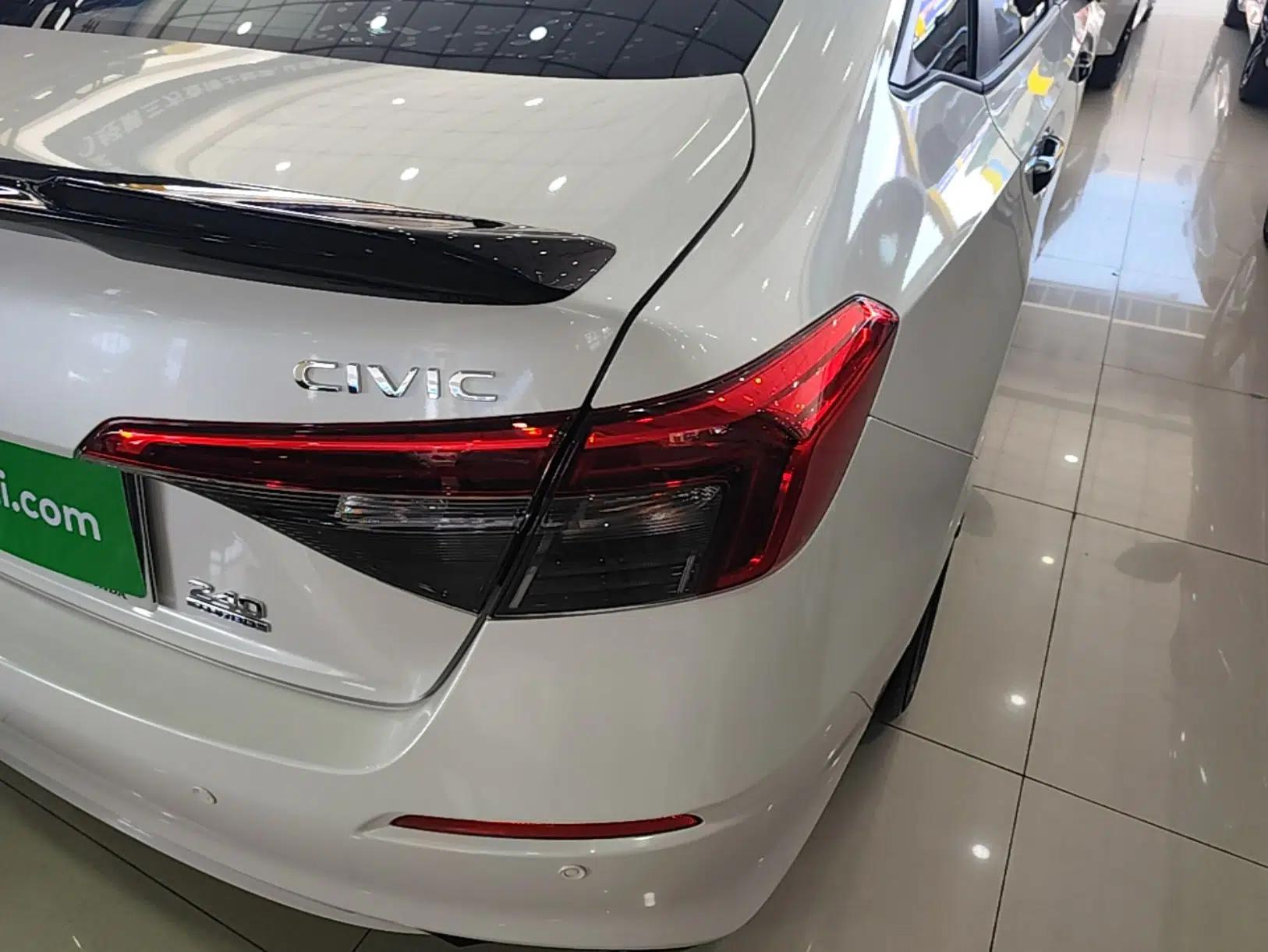 Honda Civic 2022 240TURBO CVT Dynamic Edition — миниатюра 14