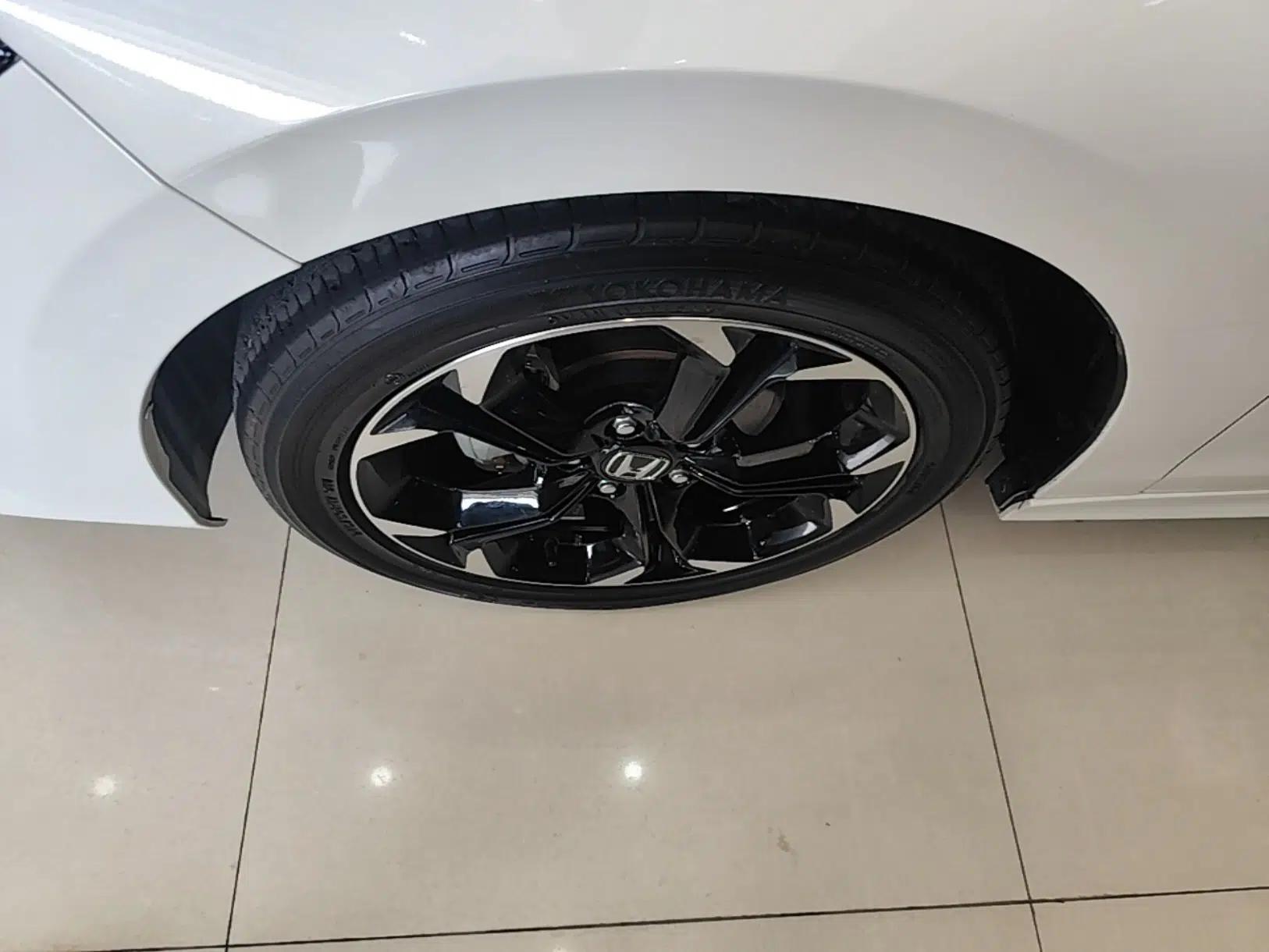Honda Civic 2022 240TURBO CVT Dynamic Edition — миниатюра 15