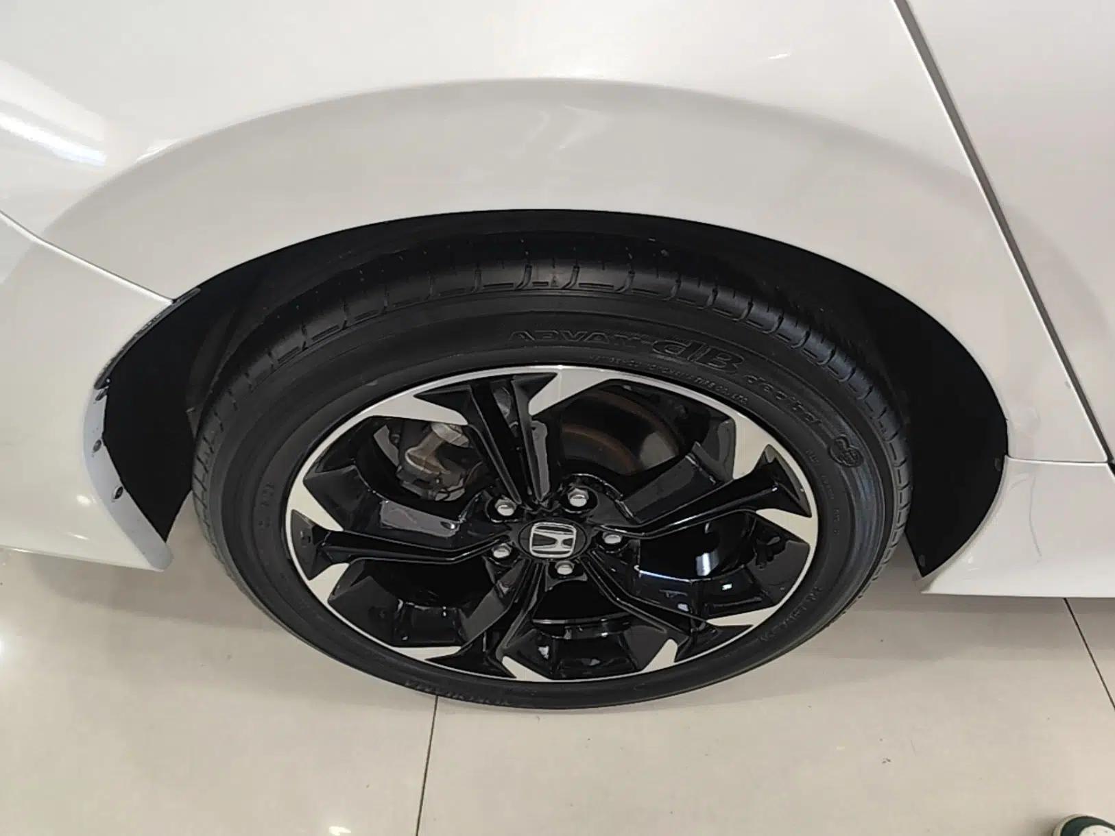 Honda Civic 2022 240TURBO CVT Dynamic Edition — миниатюра 16