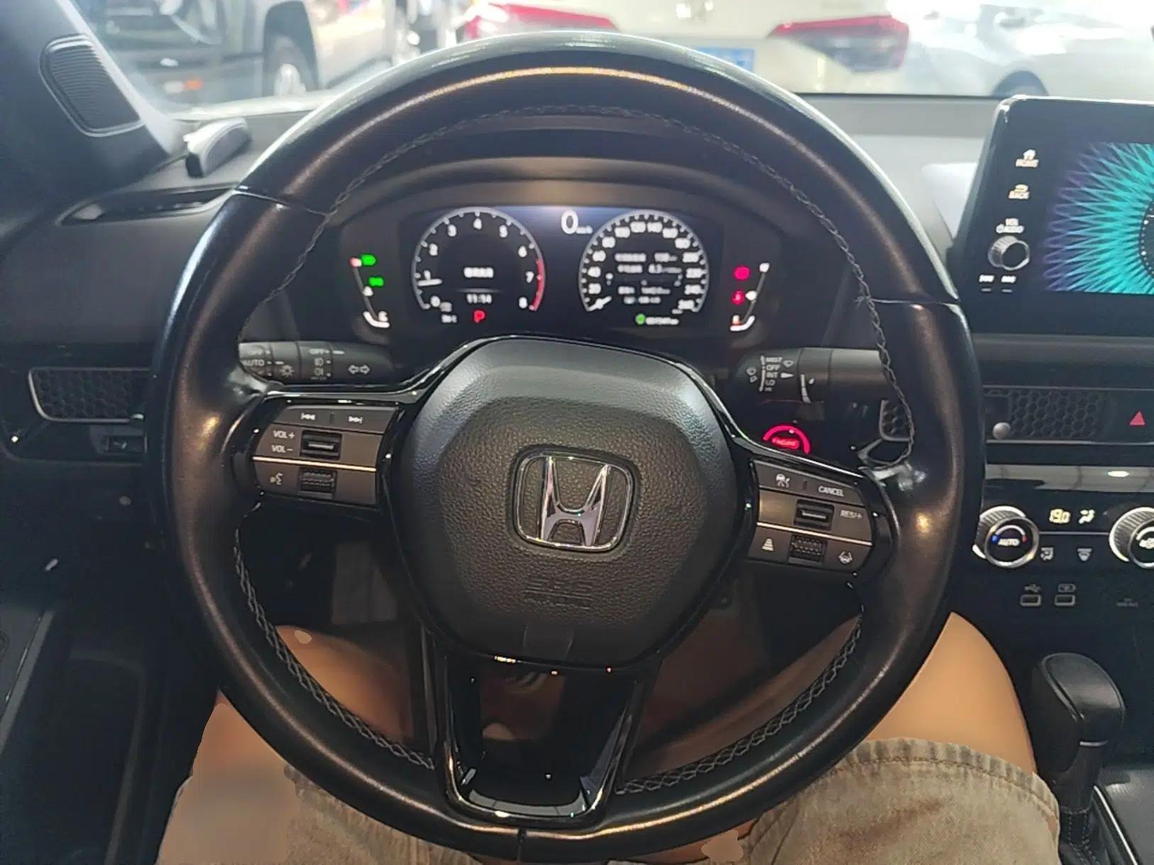 Honda Civic 2022 240TURBO CVT Dynamic Edition — миниатюра 18