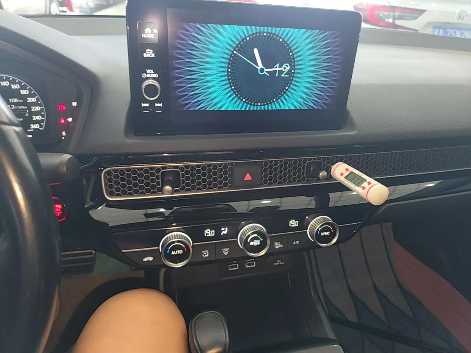 Honda Civic 2022 240TURBO CVT Dynamic Edition — миниатюра 20