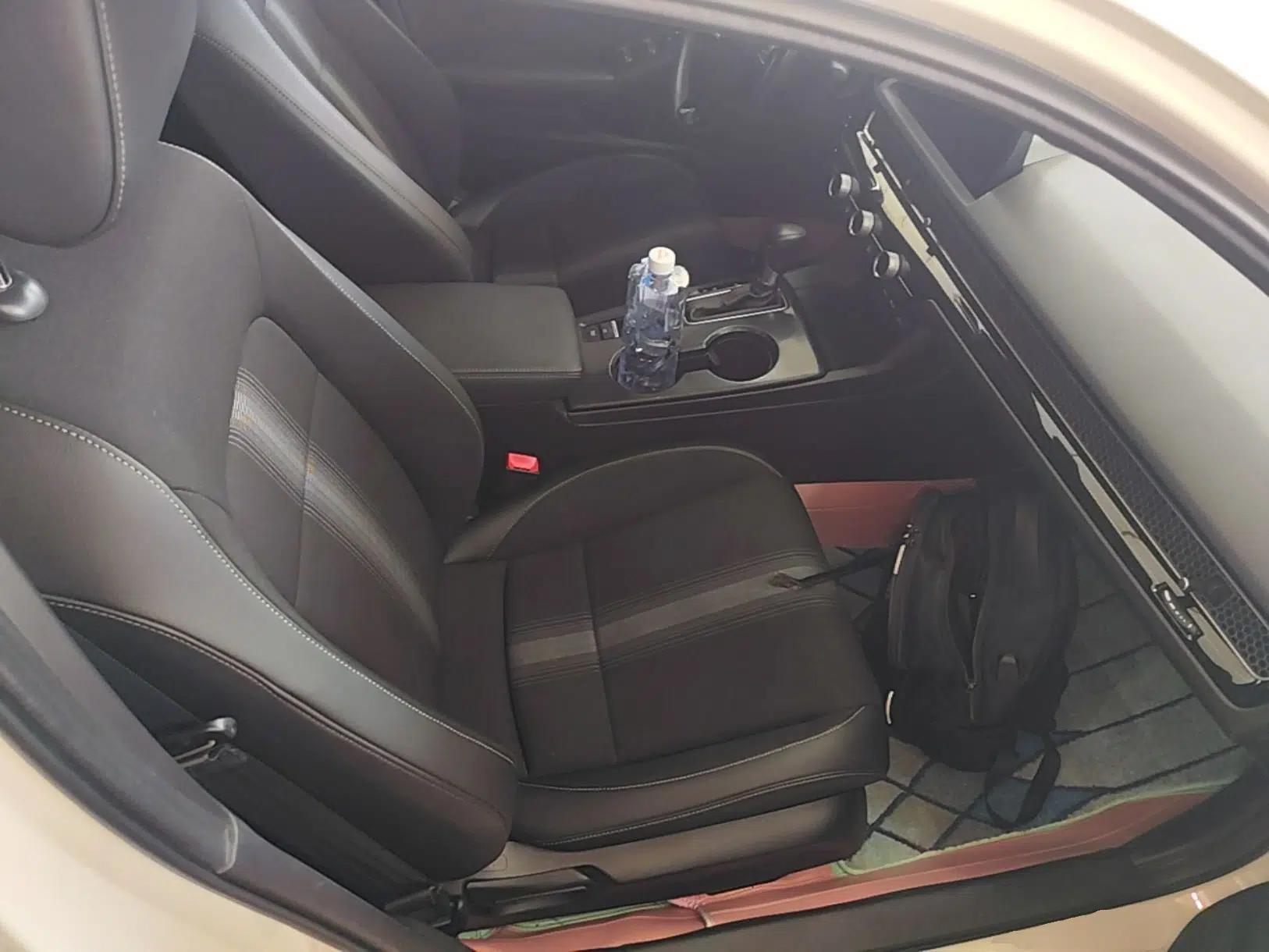 Honda Civic 2022 240TURBO CVT Dynamic Edition — миниатюра 24