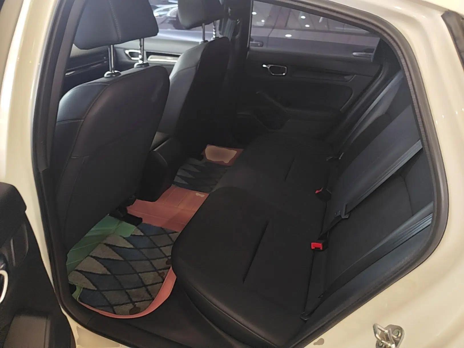 Honda Civic 2022 240TURBO CVT Dynamic Edition — миниатюра 25