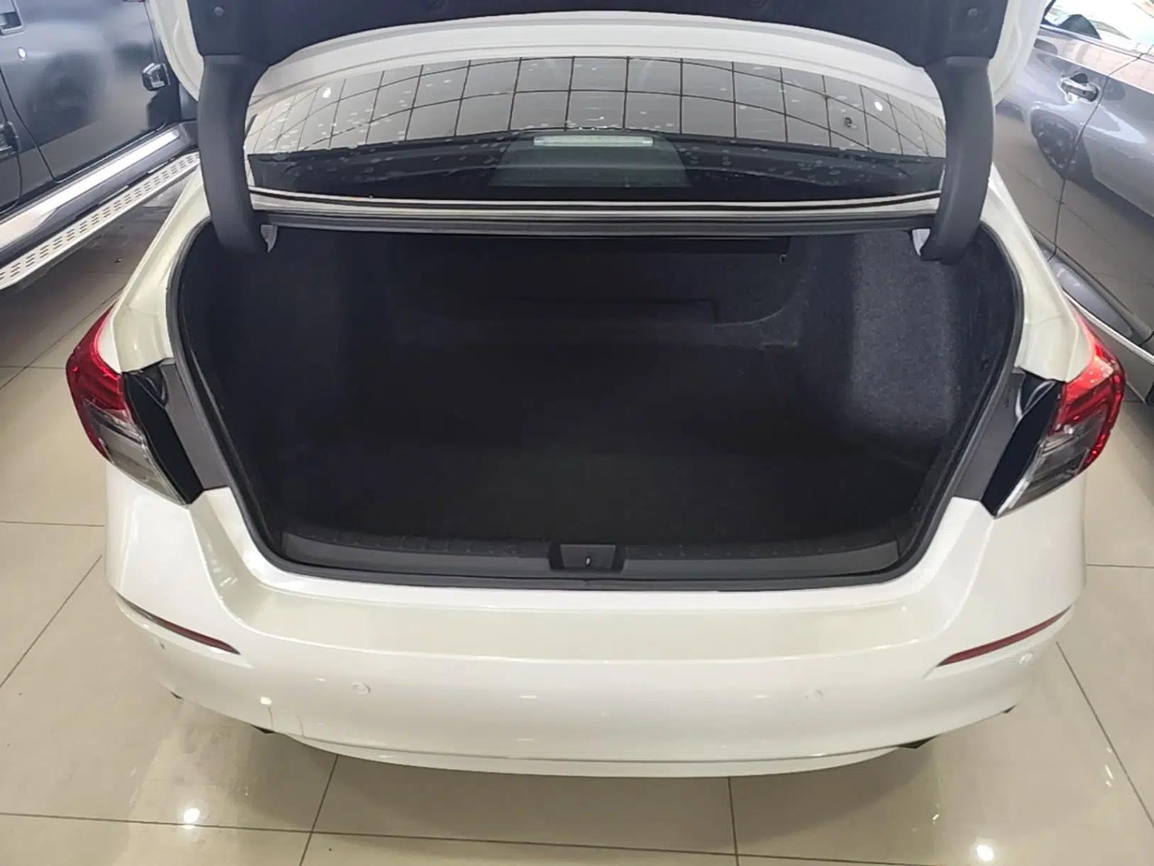 Honda Civic 2022 240TURBO CVT Dynamic Edition — миниатюра 27