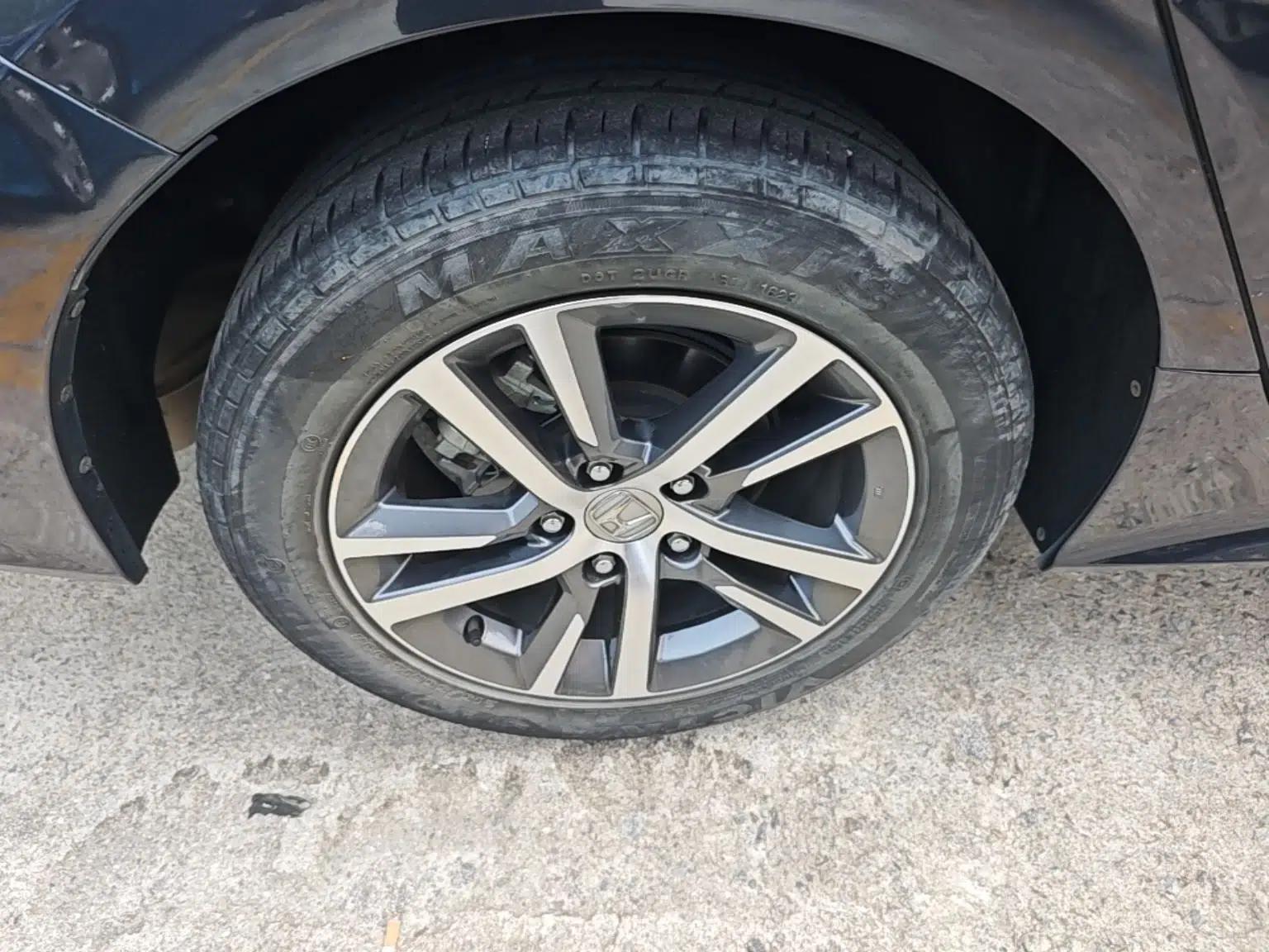 Honda Civic 2023 240TURBO CVT Dynamic Edition — миниатюра 11