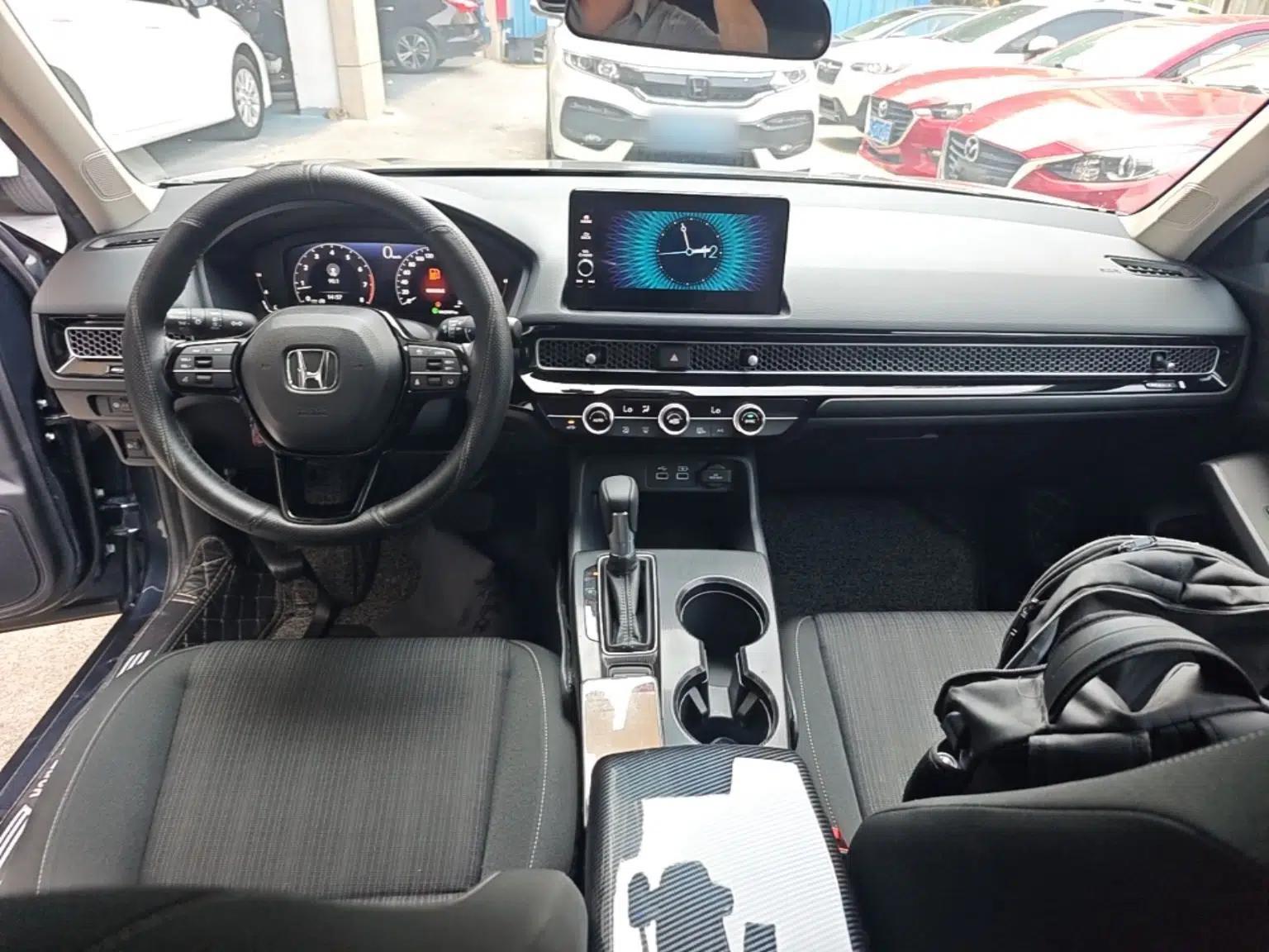 Honda Civic 2023 240TURBO CVT Dynamic Edition — миниатюра 12