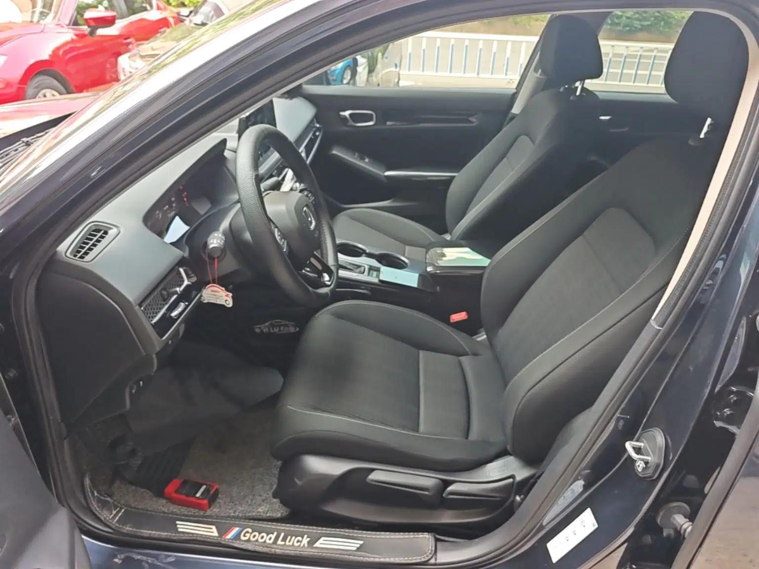 Honda Civic 2023 240TURBO CVT Dynamic Edition — миниатюра 17