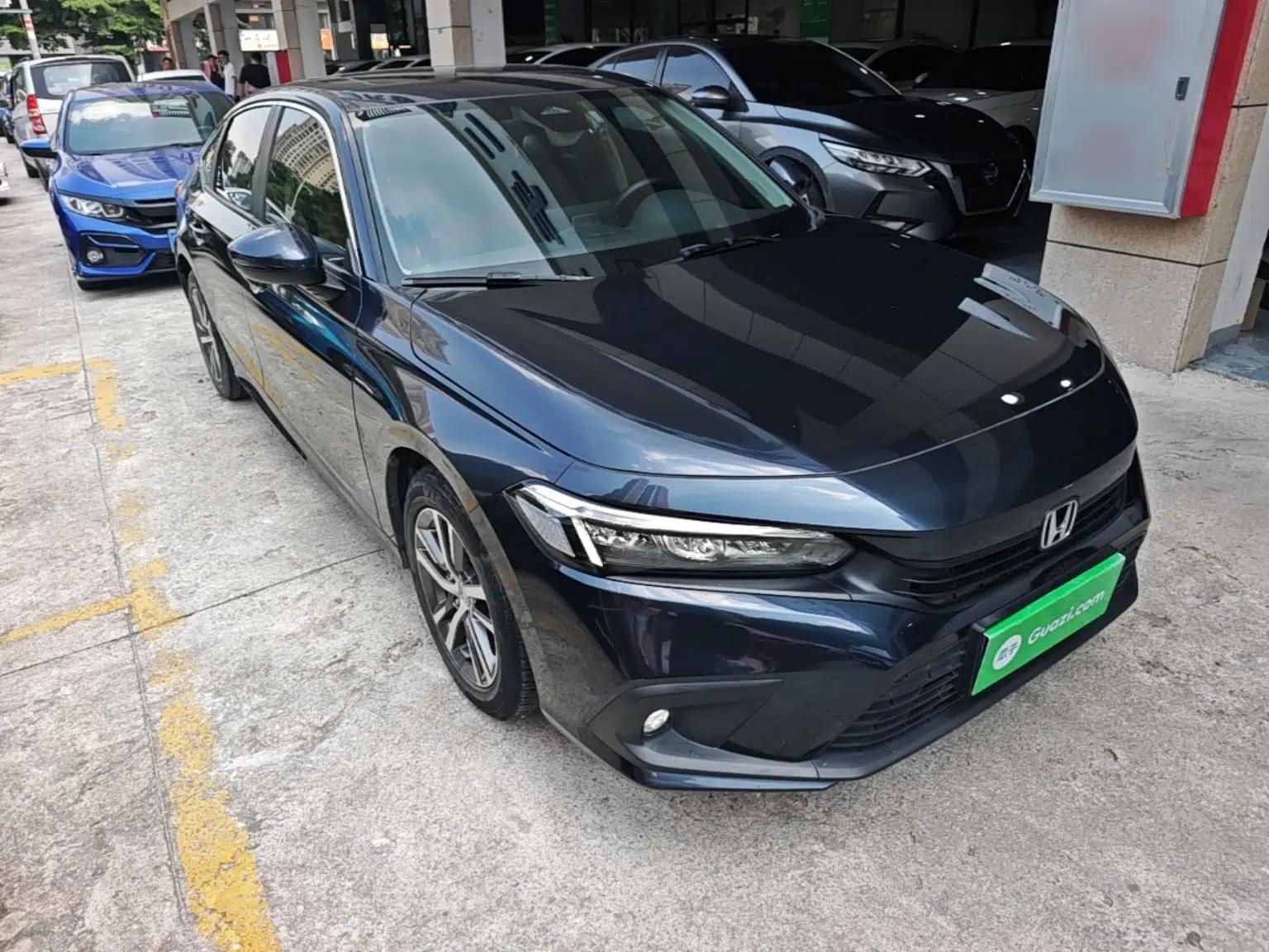 Honda Civic 2023 240TURBO CVT Dynamic Edition — миниатюра 3