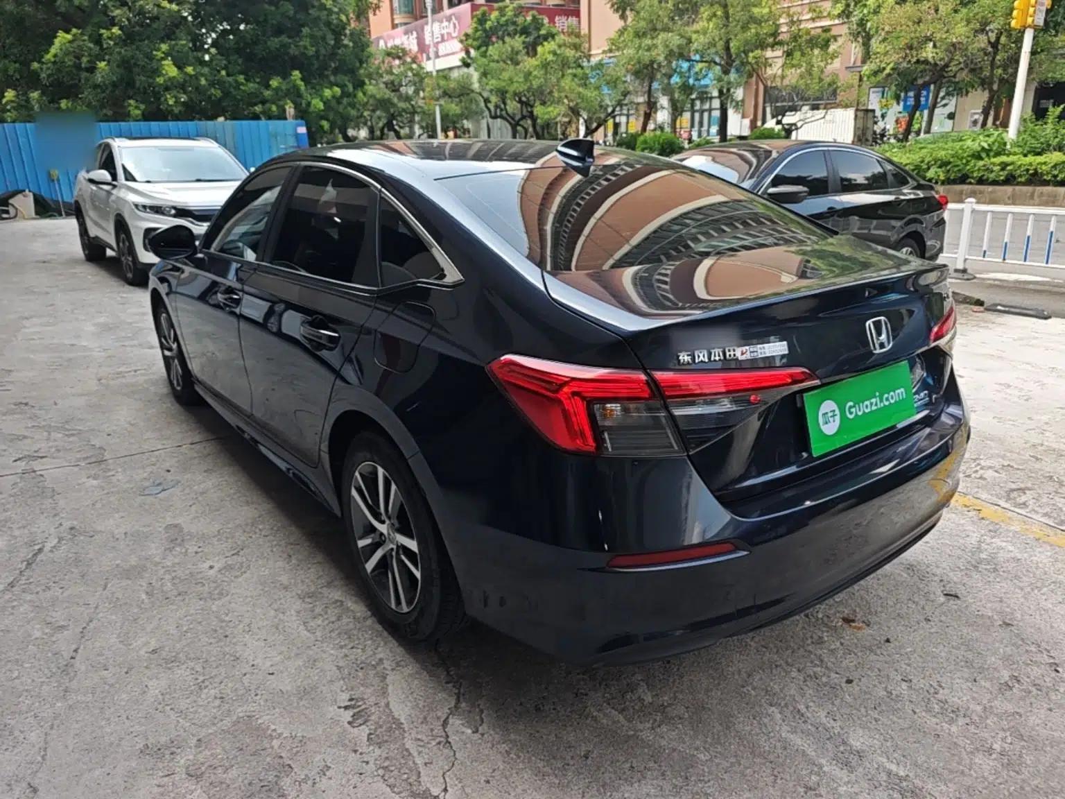 Honda Civic 2023 240TURBO CVT Dynamic Edition — миниатюра 4