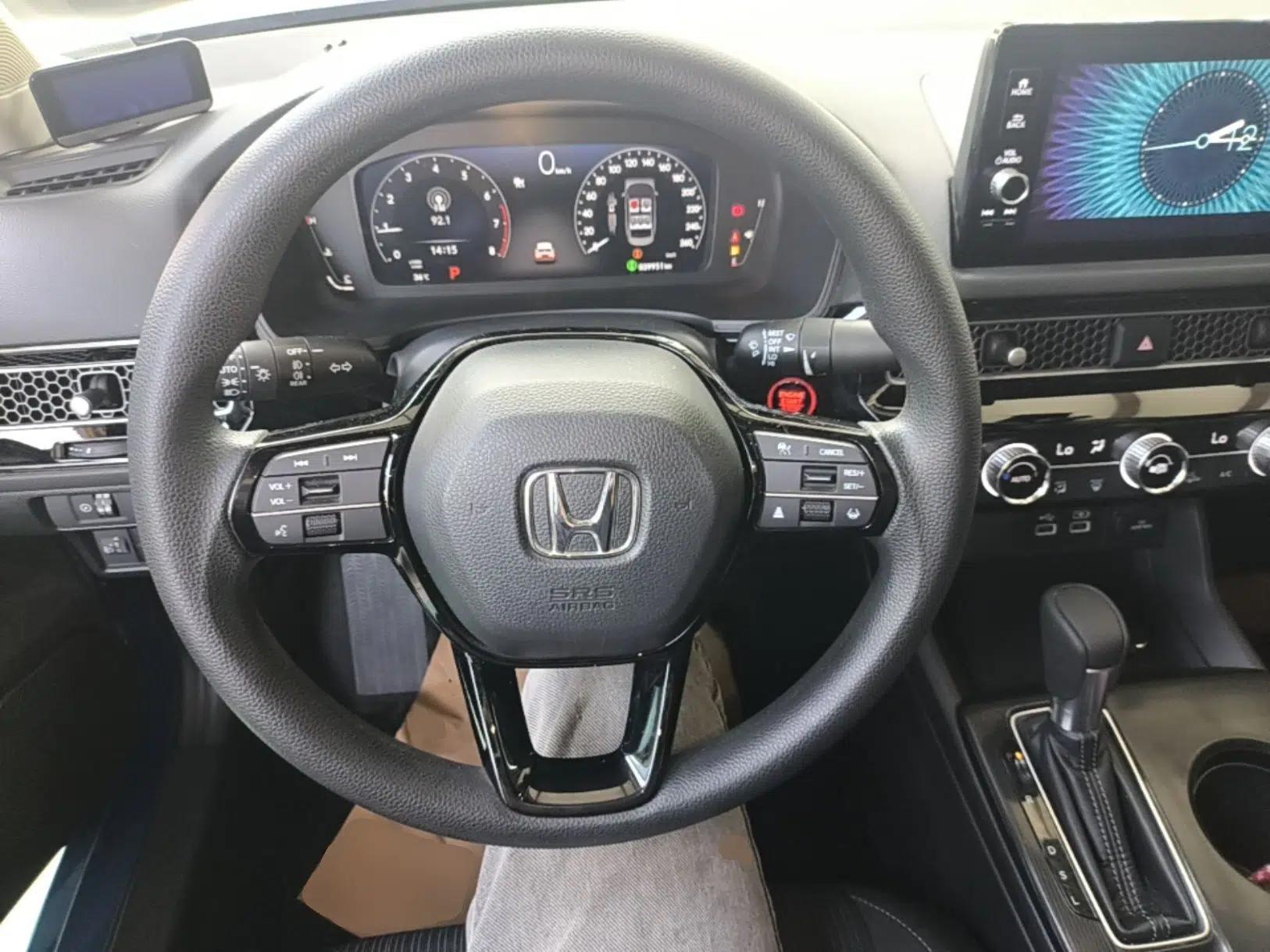 Honda Civic 2022 240TURBO CVT Dynamic Edition — миниатюра 13