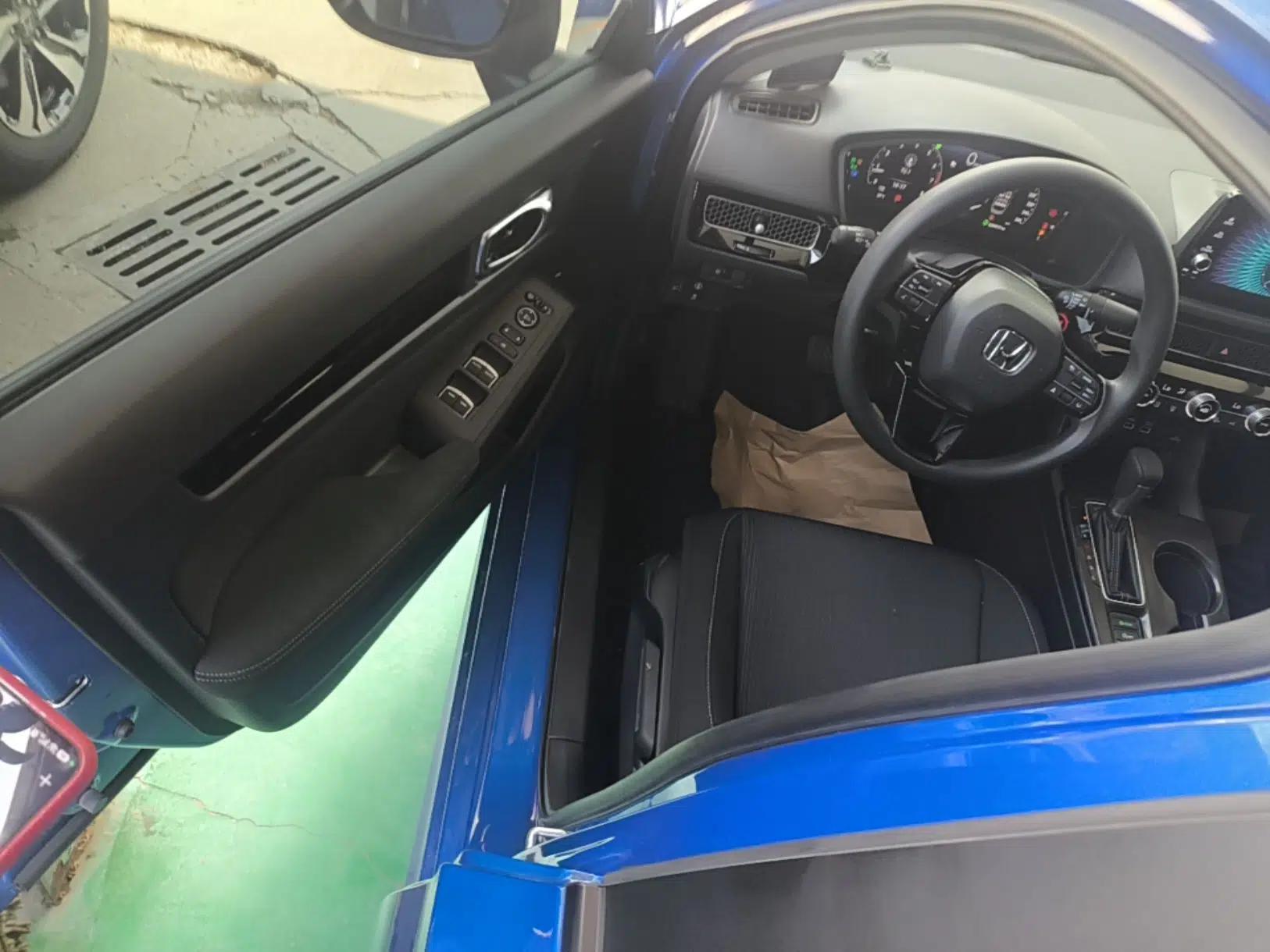 Honda Civic 2022 240TURBO CVT Dynamic Edition — миниатюра 18