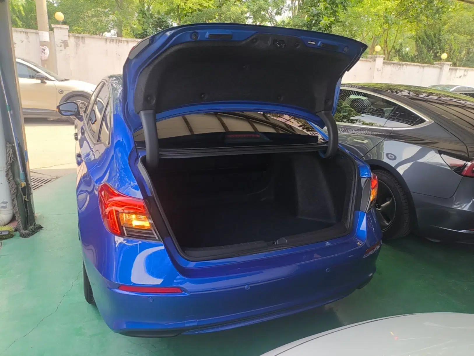 Honda Civic 2022 240TURBO CVT Dynamic Edition — миниатюра 22