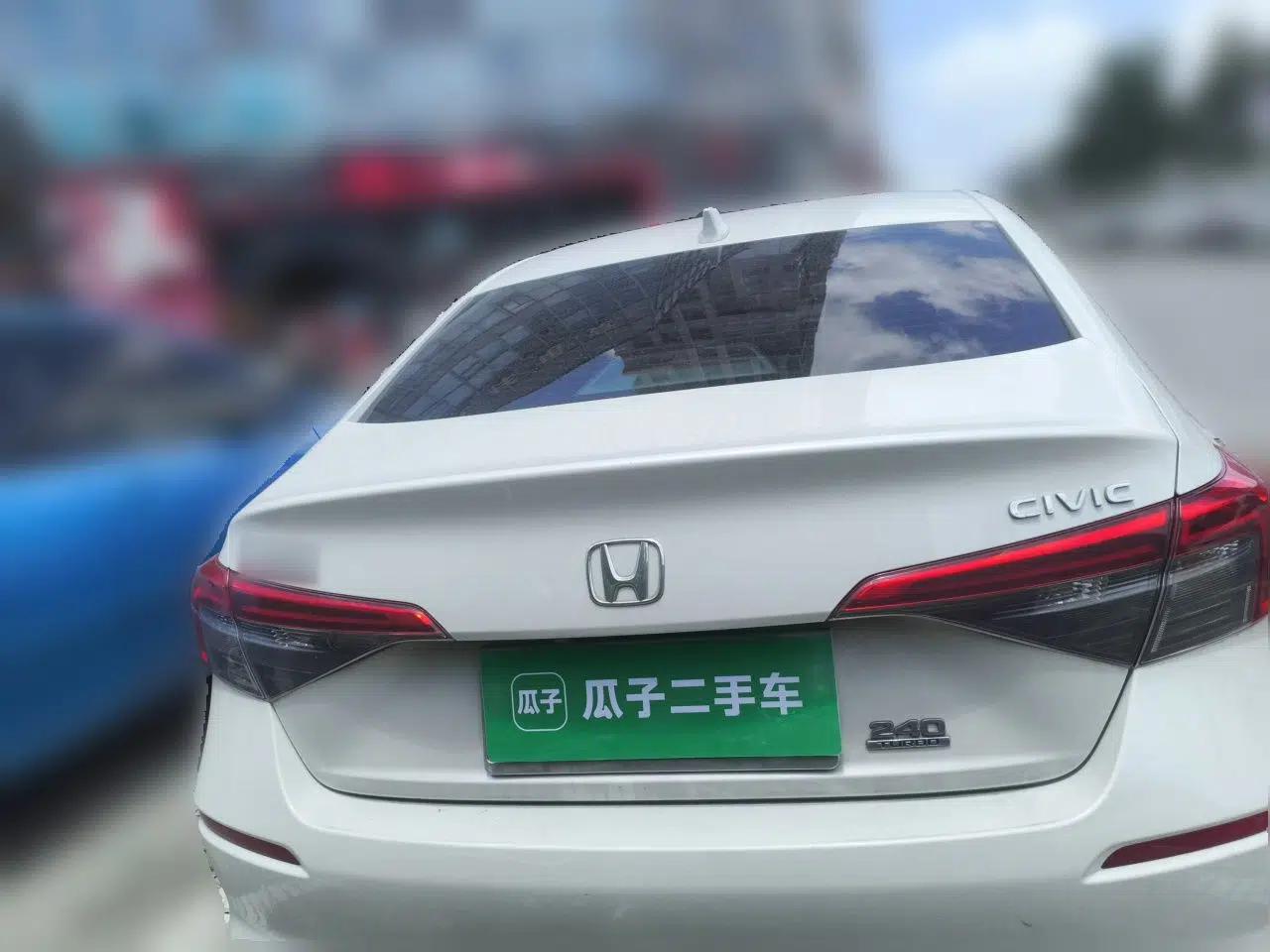 Honda Civic 2023 240TURBO CVT Dynamic · Center Stage Special Edition — миниатюра 5