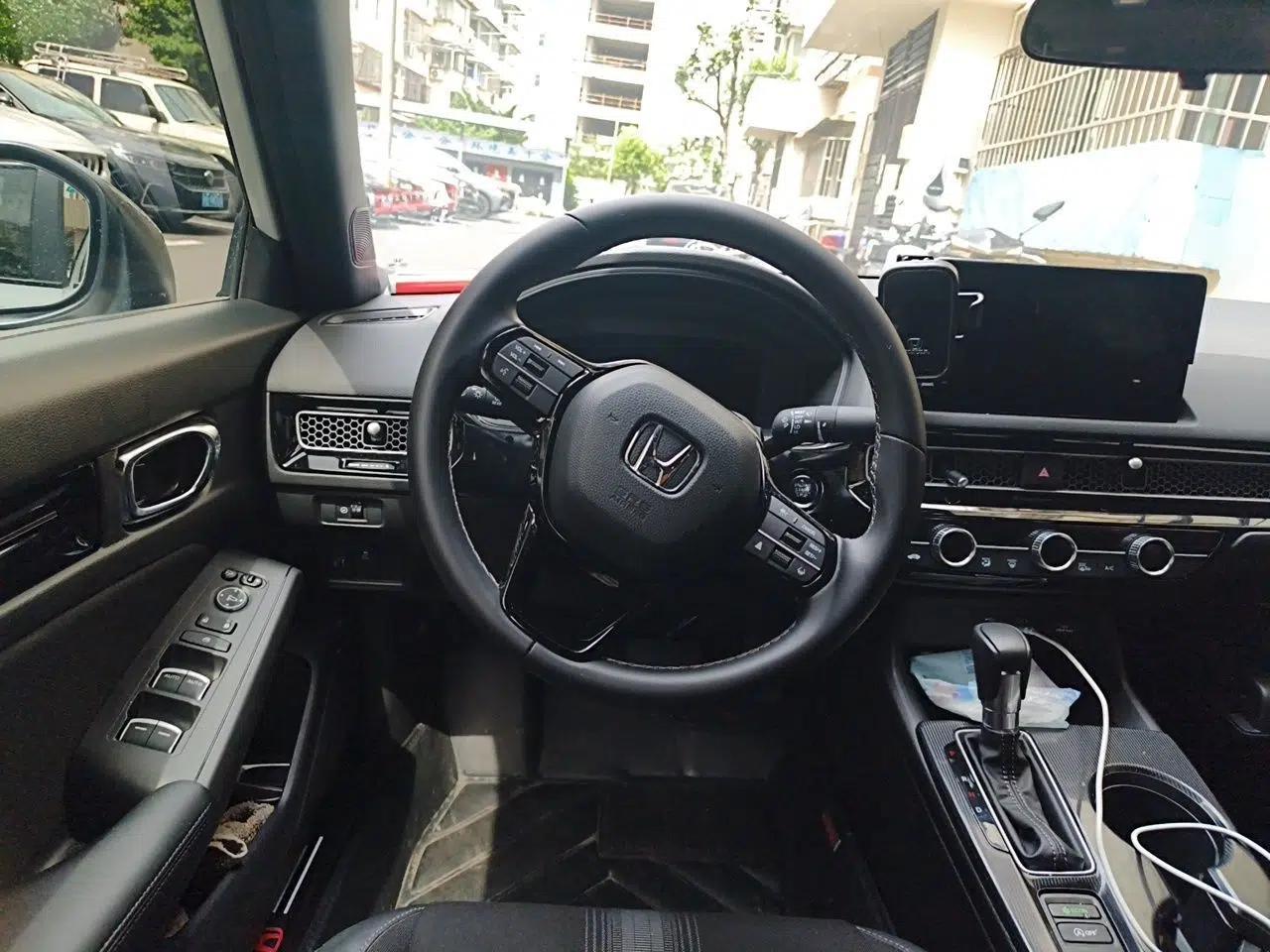 Honda Civic 2025 240TURBO CVT Smart & Fun Plus — миниатюра 10