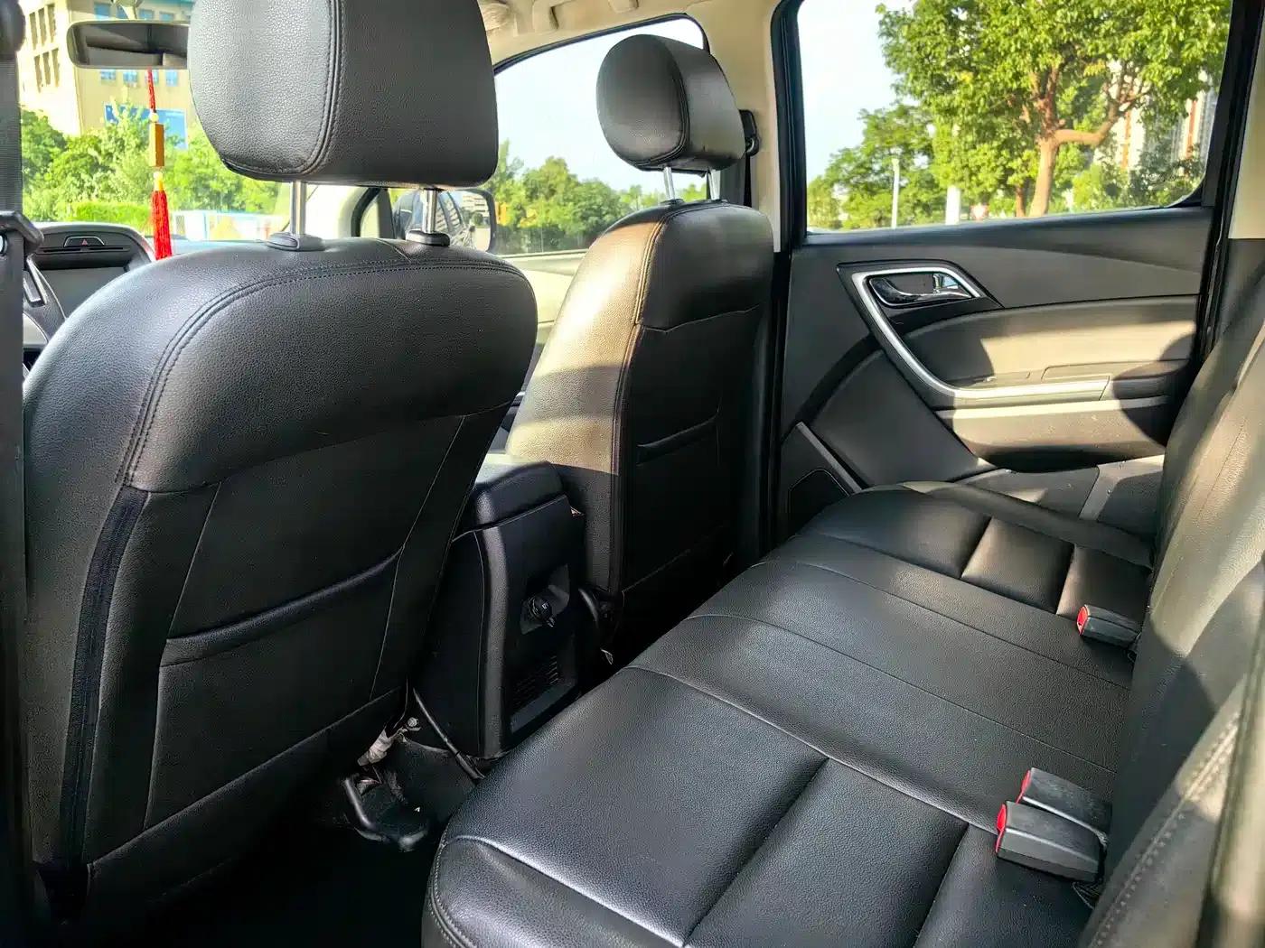 Yuhu 7 2017 2.4T Classic Diesel 2WD Super Luxury Model JX4D24A5L — миниатюра 5