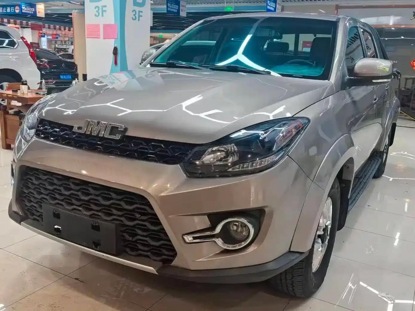 Yuhu 3 2018 2.5T Diesel 2WD Luxury Edition Standard Wheelbase — миниатюра 1