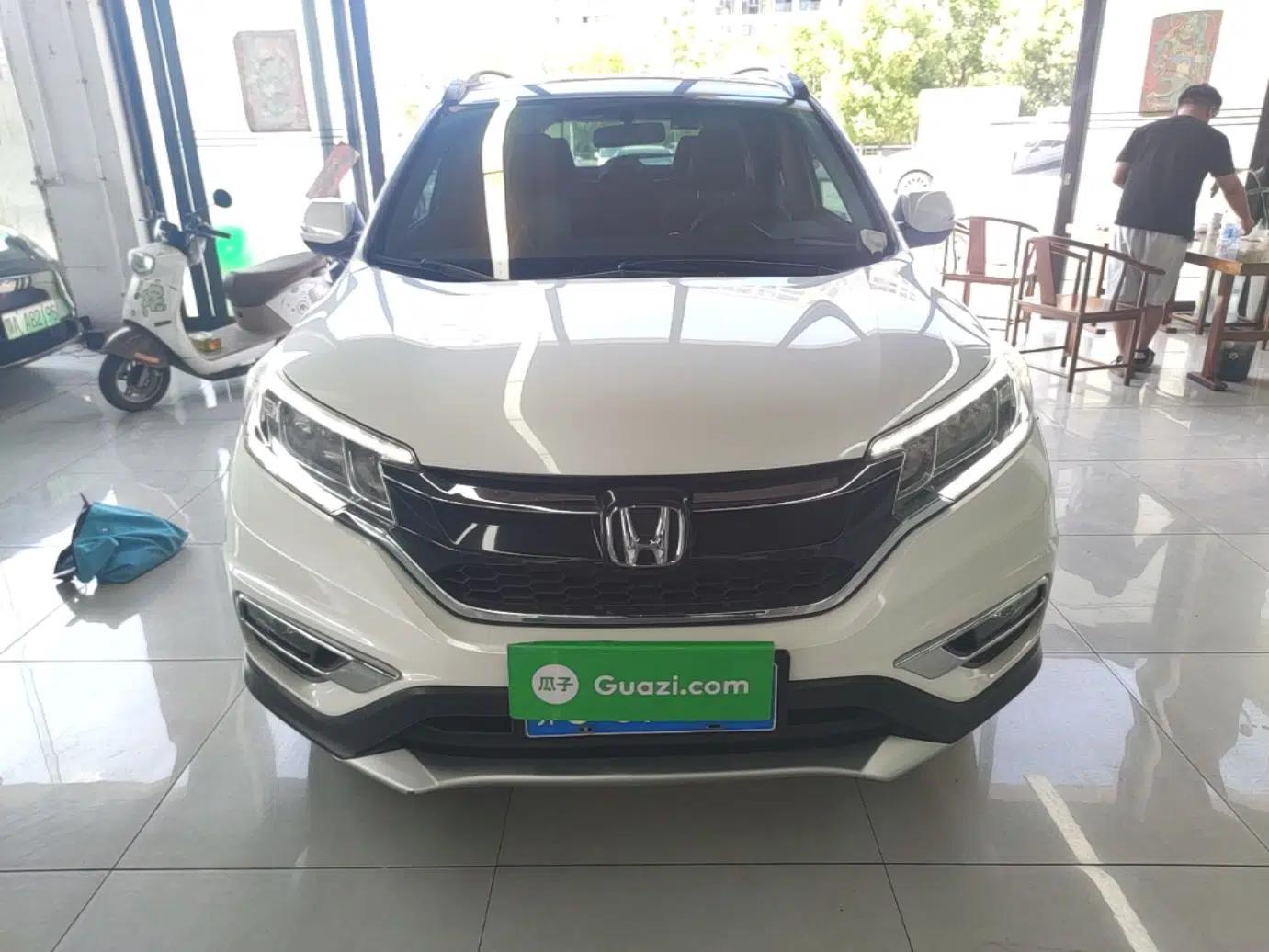 Honda CR-V 2016 2.0L two-wheel drive Urban Edition — миниатюра 2