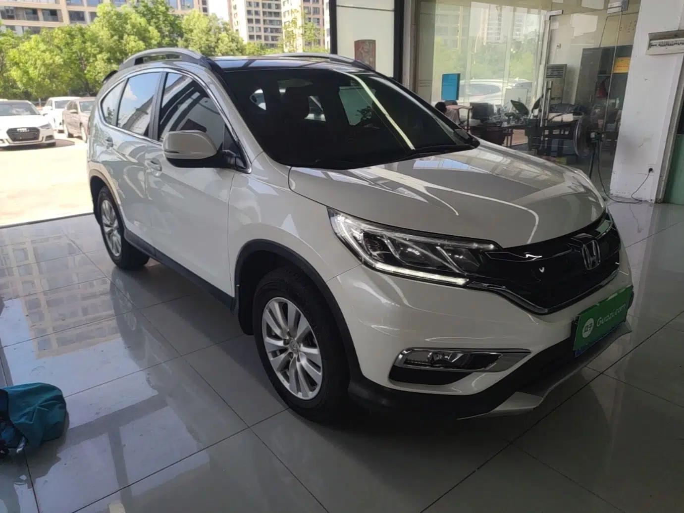 Honda CR-V 2016 2.0L two-wheel drive Urban Edition — миниатюра 3