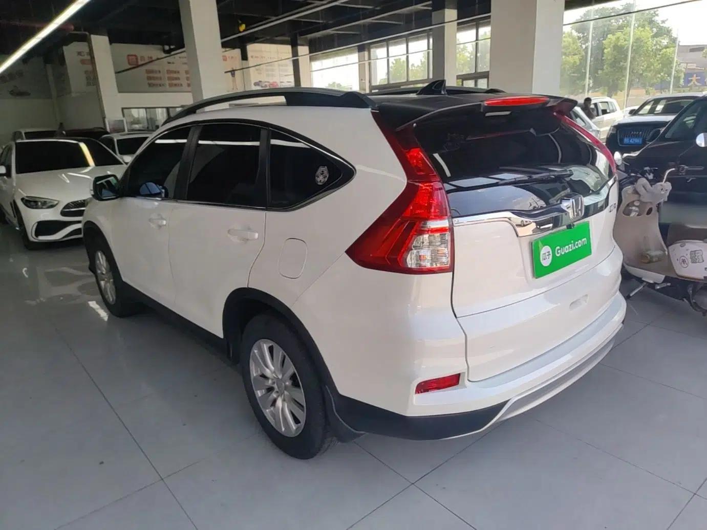 Honda CR-V 2016 2.0L two-wheel drive Urban Edition — миниатюра 4