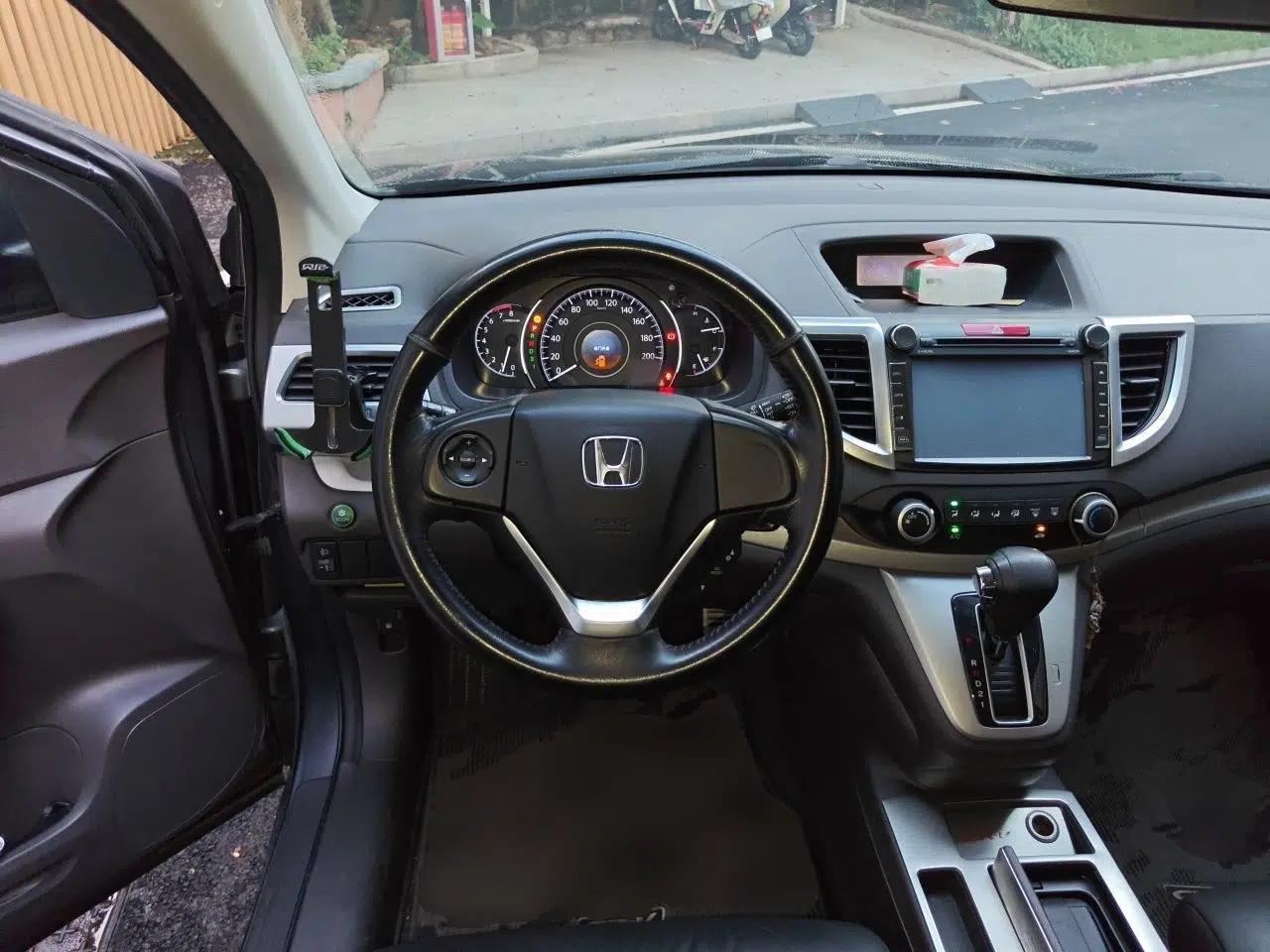 Honda CR-V 2012 2.0L two-wheel drive urban version — миниатюра 10