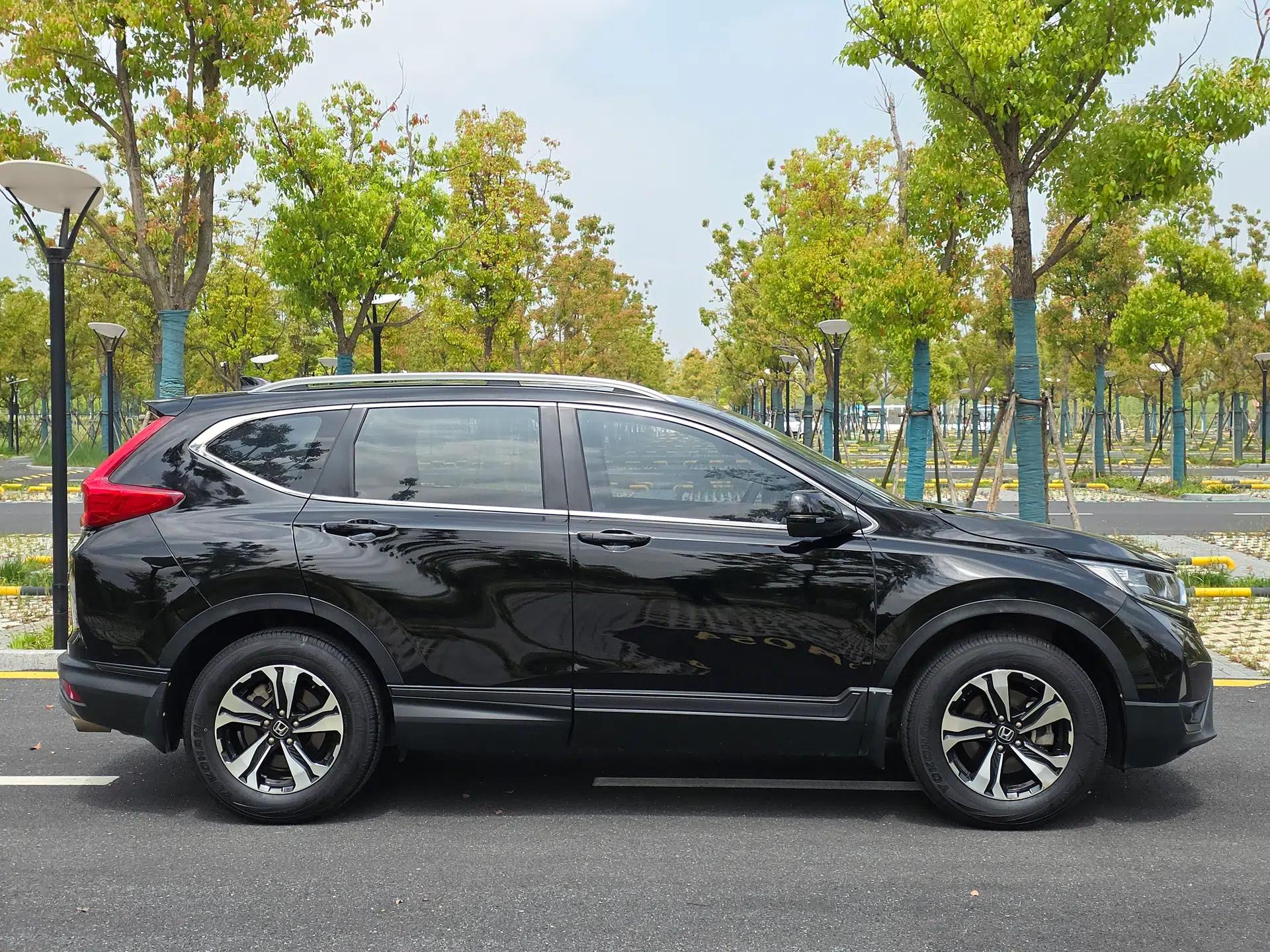 Honda CR-V 2017 240TURBO CVT 2WD Comfort Version — миниатюра 12