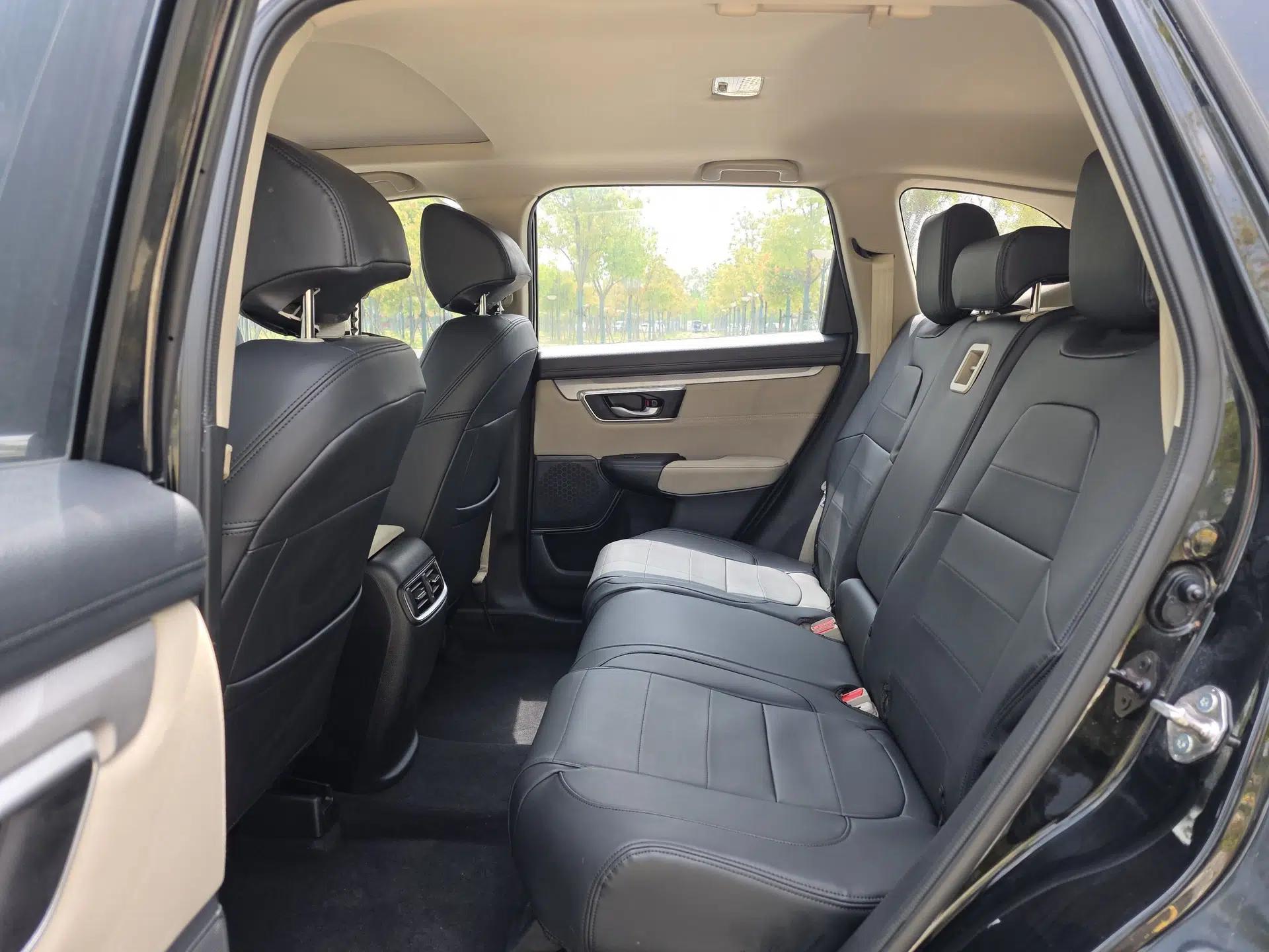 Honda CR-V 2017 240TURBO CVT 2WD Comfort Version — миниатюра 29