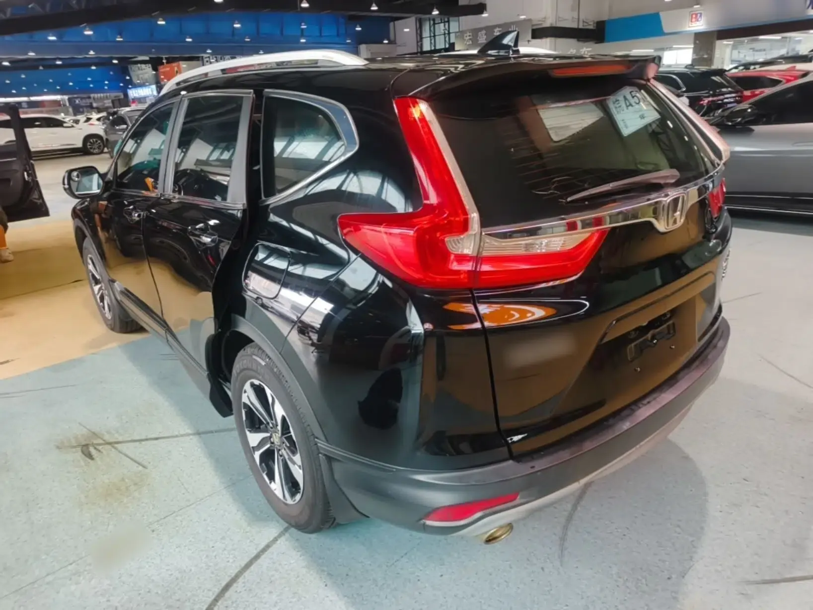 Honda CR-V 2017 240TURBO CVT 2WD Comfort Version — миниатюра 4