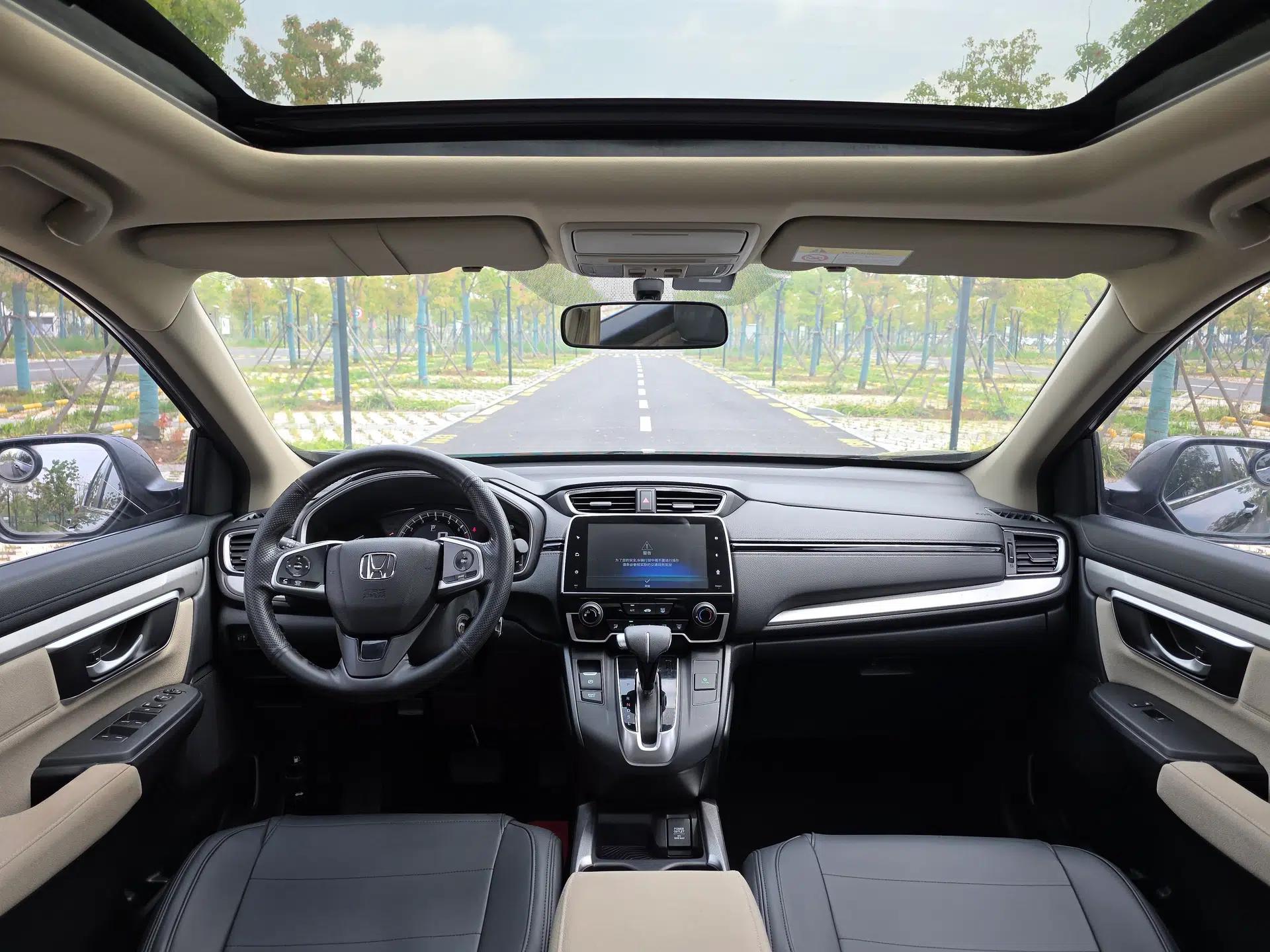 Honda CR-V 2017 240TURBO CVT 2WD Comfort Version — миниатюра 31