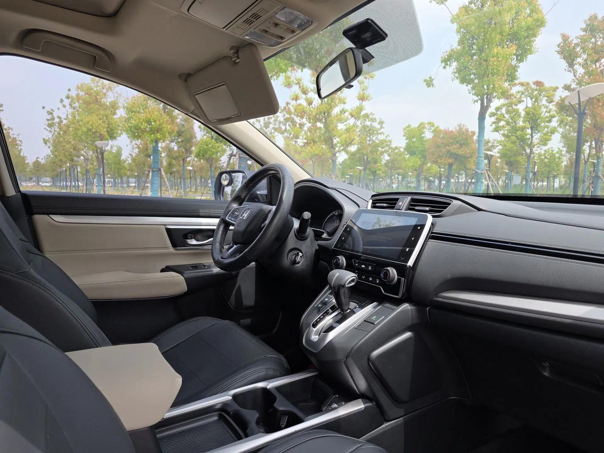 Honda CR-V 2017 240TURBO CVT 2WD Comfort Version — миниатюра 34