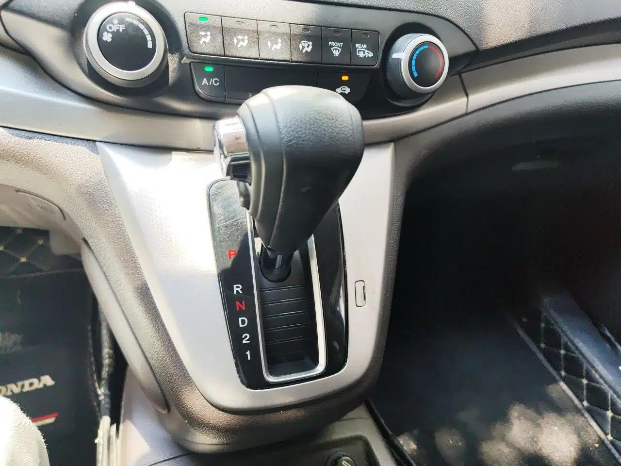 Honda CR-V 2013 2.0L 2WD Classic Edition — миниатюра 14