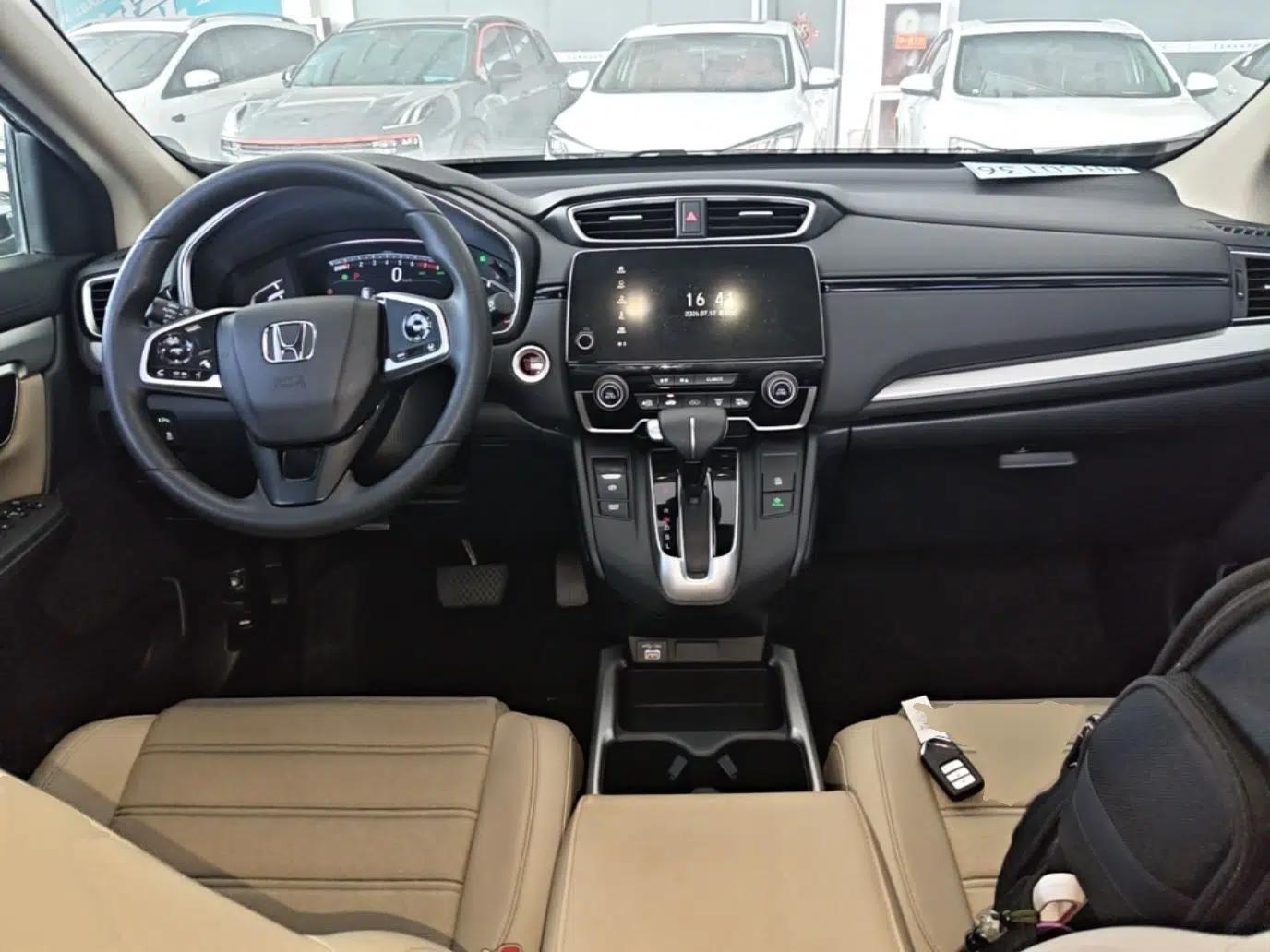 Honda CR-V 2021 240TURBO CVT Two-Wheel Drive Urban Edition — миниатюра 17
