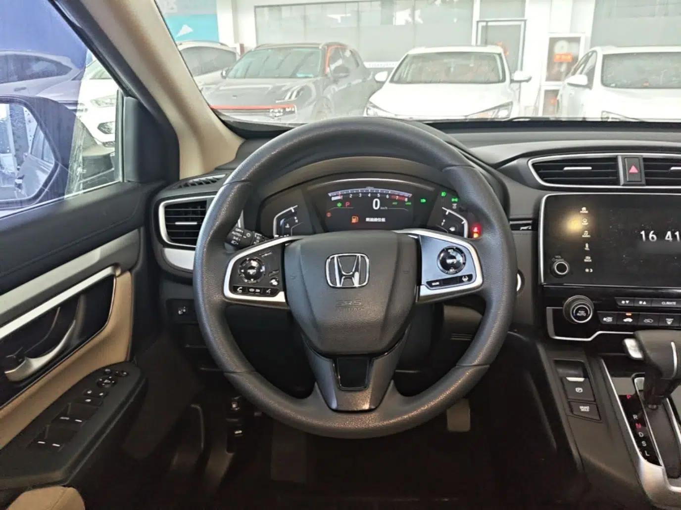 Honda CR-V 2021 240TURBO CVT Two-Wheel Drive Urban Edition — миниатюра 18