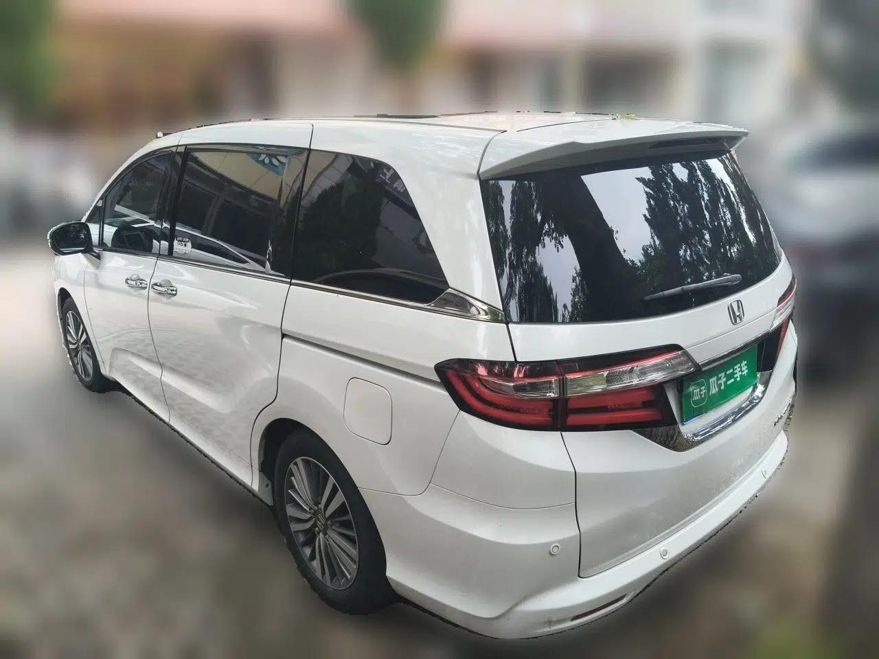Honda Odyssey 2018 2.4L Smart Edition — миниатюра 4
