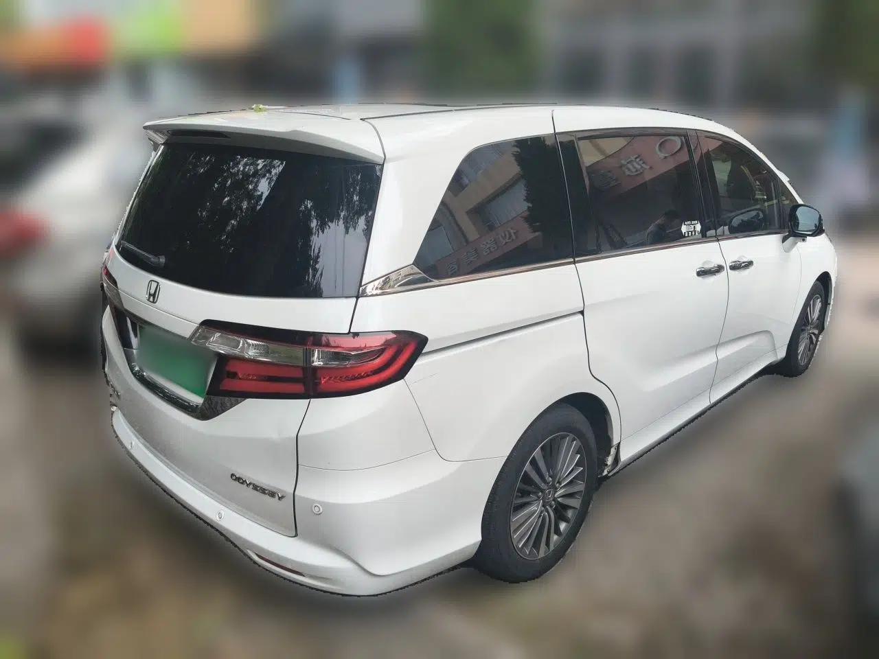 Honda Odyssey 2018 2.4L Smart Edition — миниатюра 6