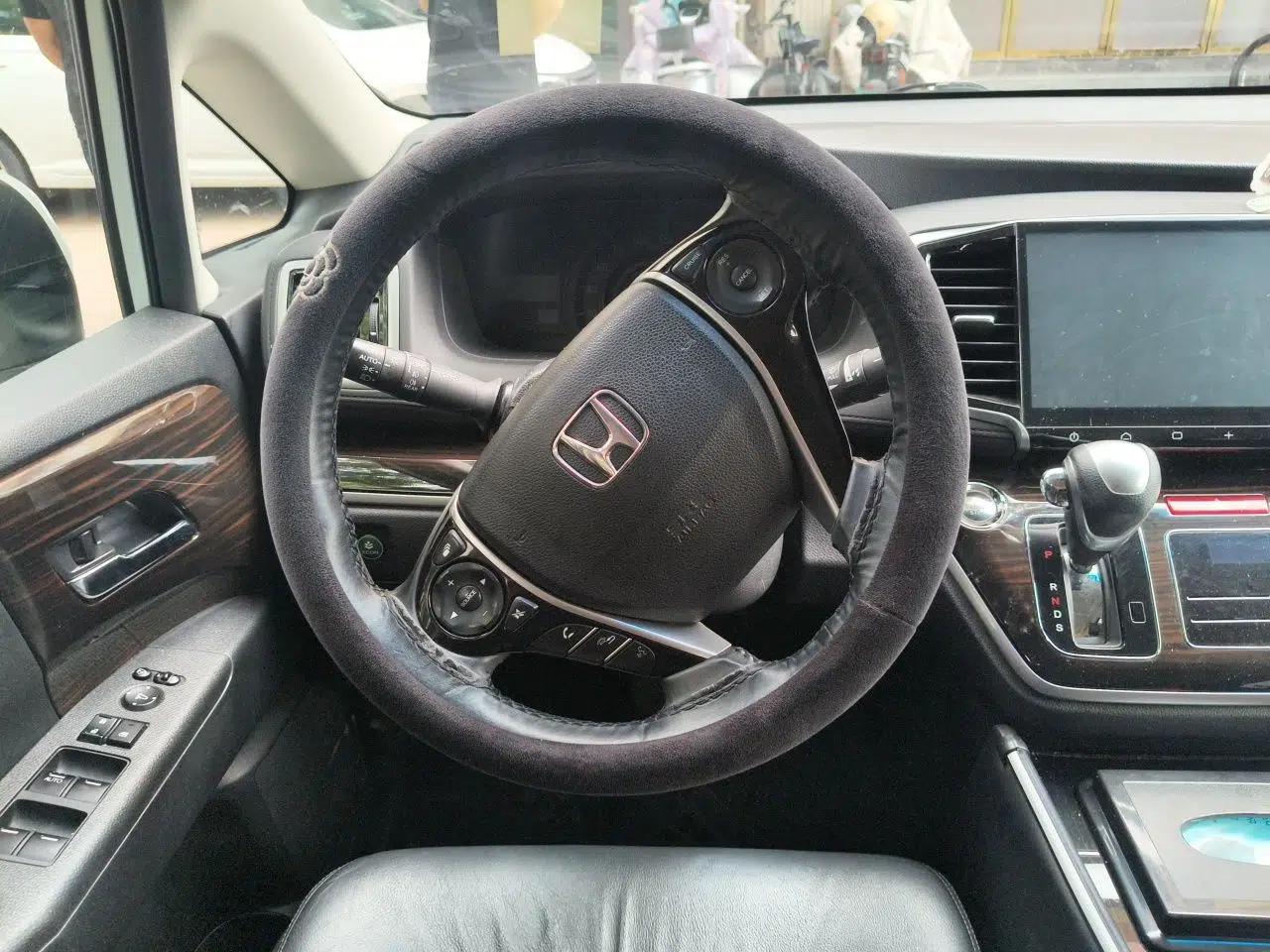 Honda Odyssey 2018 2.4L Smart Edition — миниатюра 10