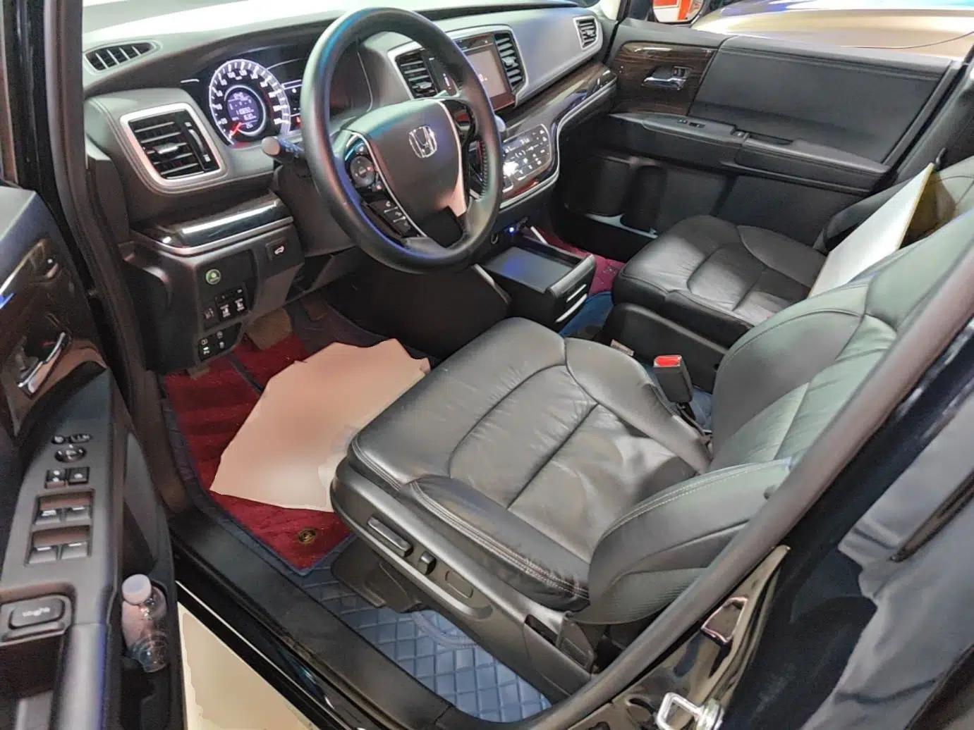 Honda Odyssey 2018 2.4L Luxury Edition — миниатюра 22